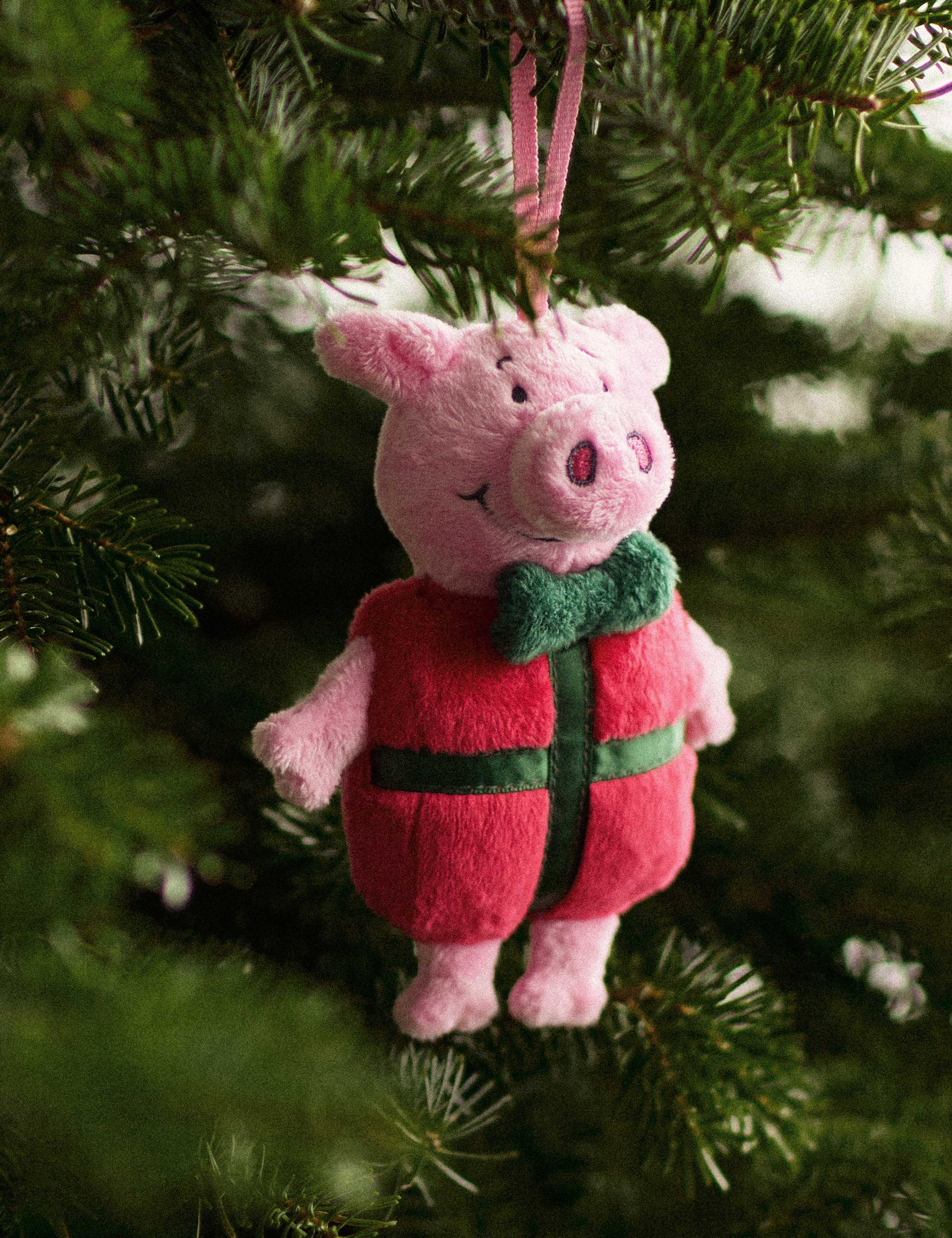Plush Percy Pig™ Present Tree Decoration