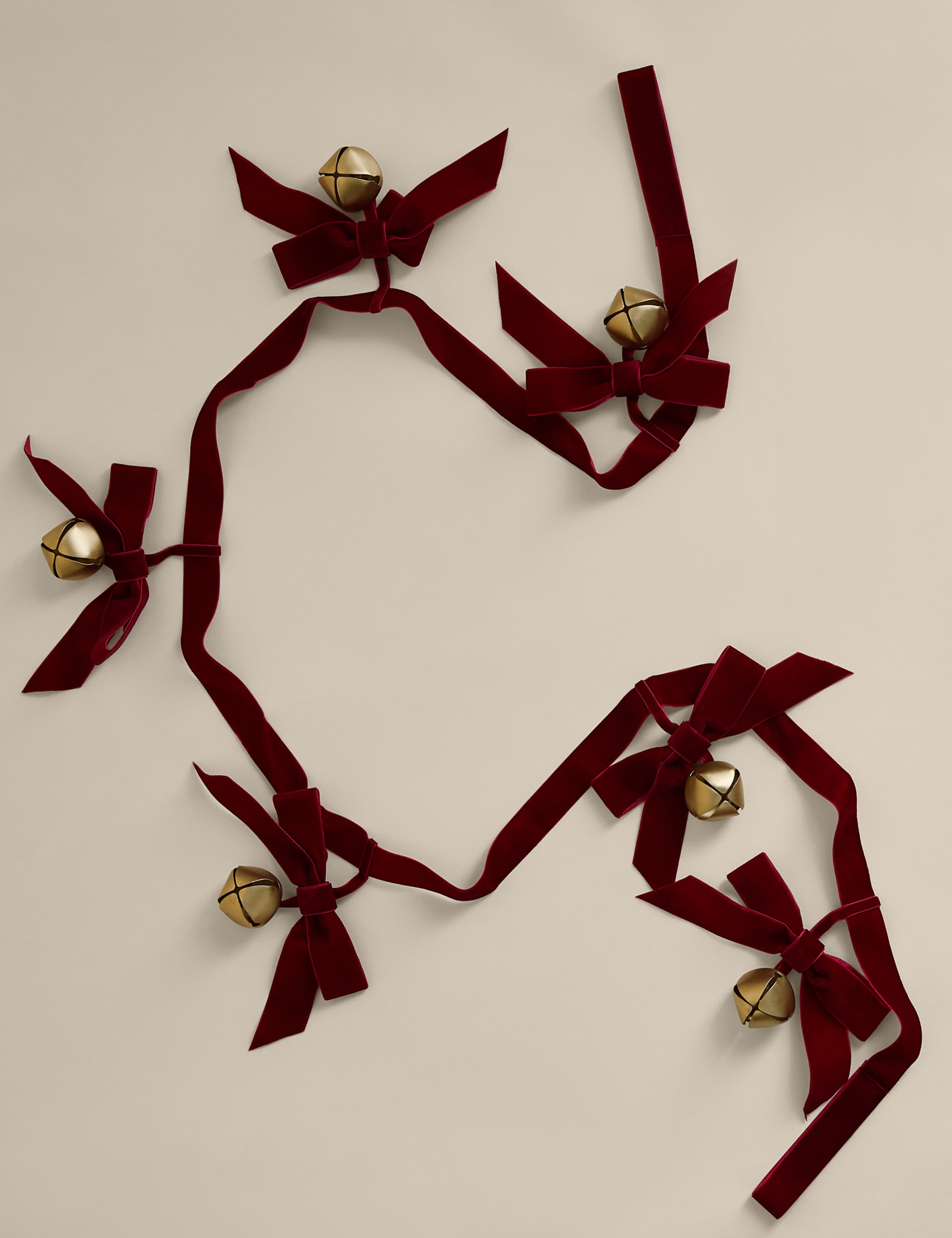 Velvet Bell and Bow Garland