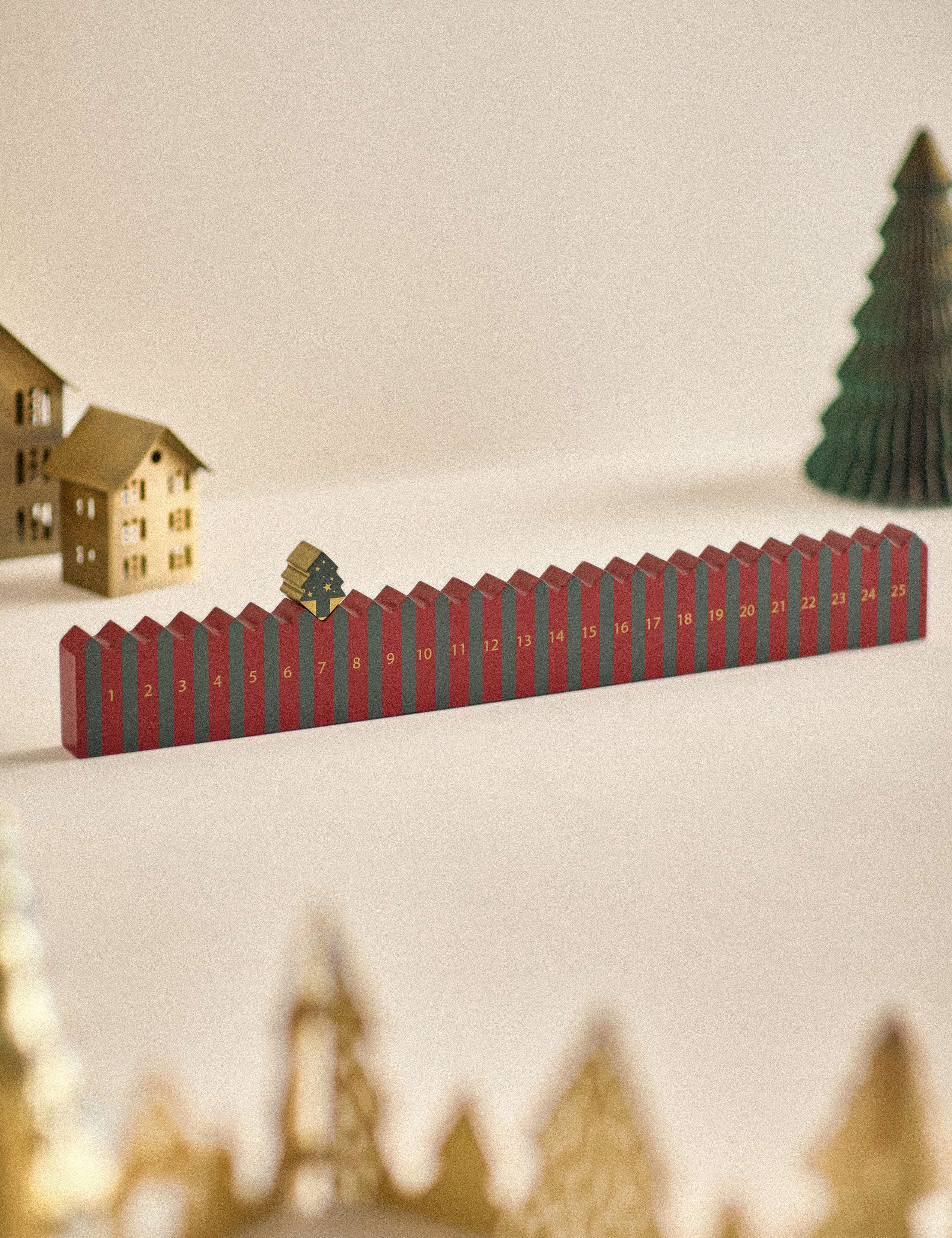Wooden Stripe Tree Advent Calendar