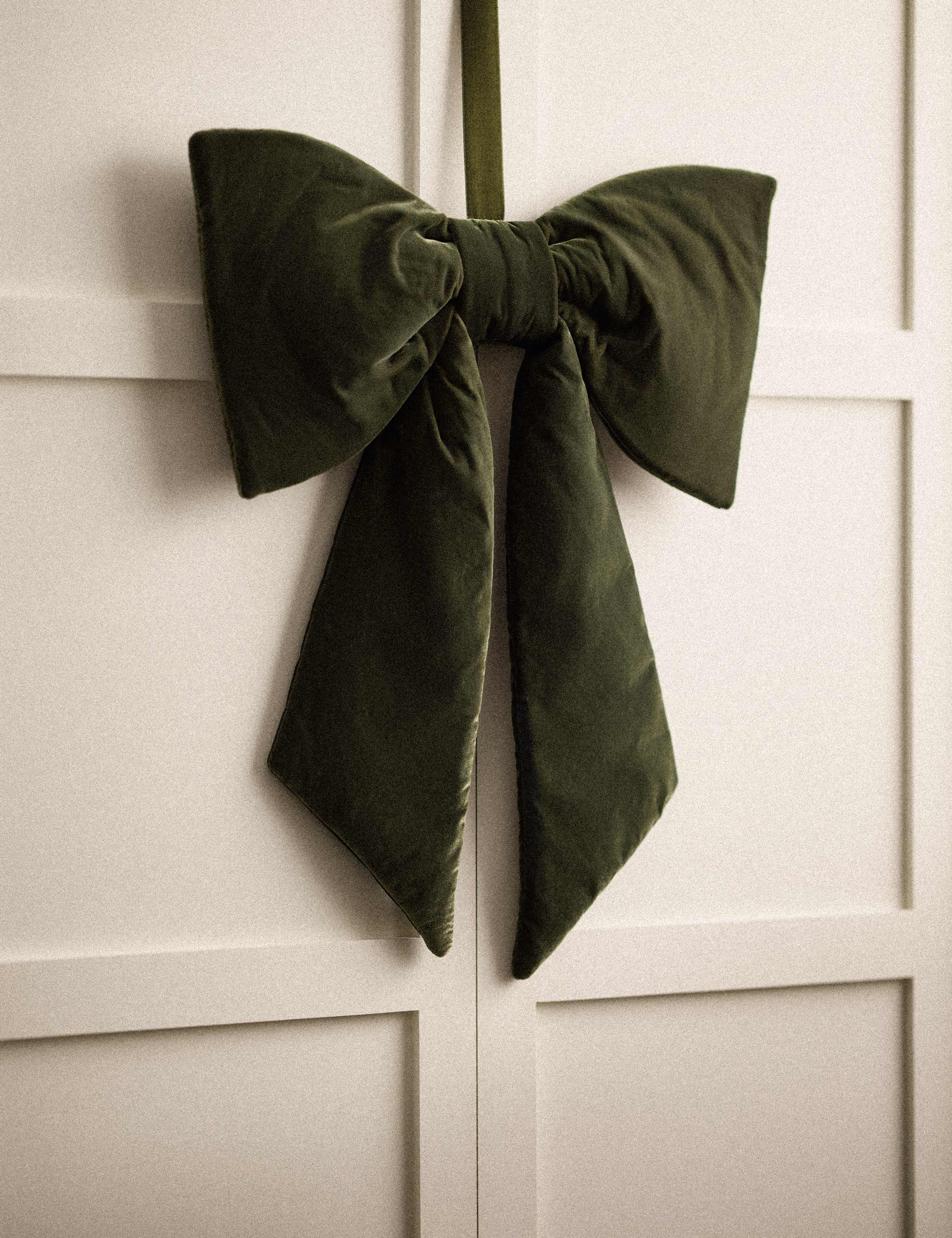 Velvet Hanging Bow Decoration