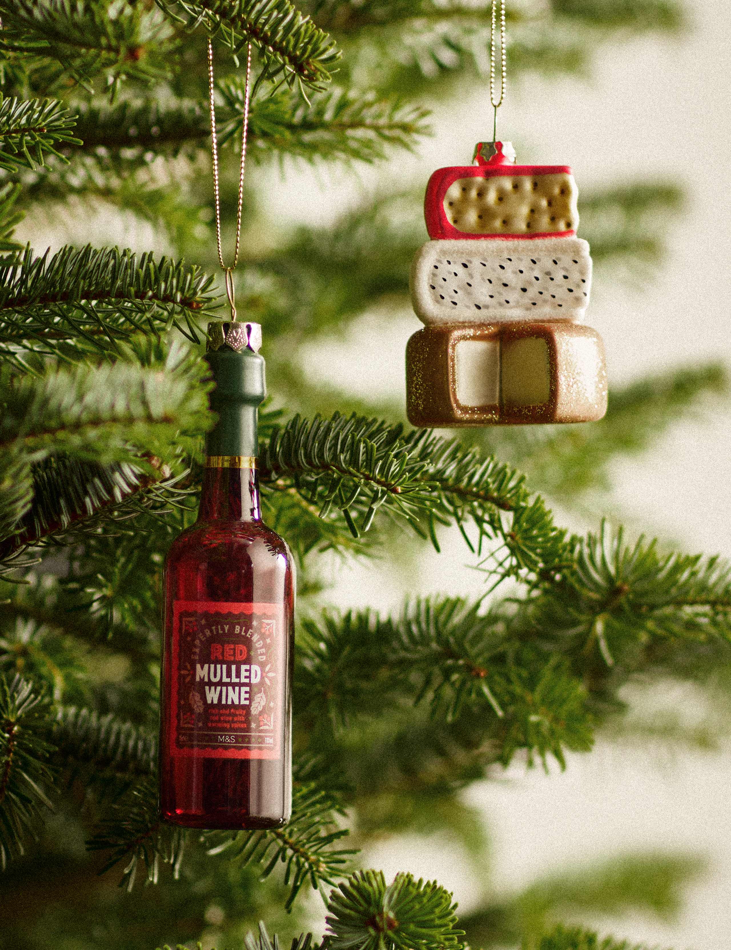 2 Pack Glass Cheese & Wine Hanging Decorations