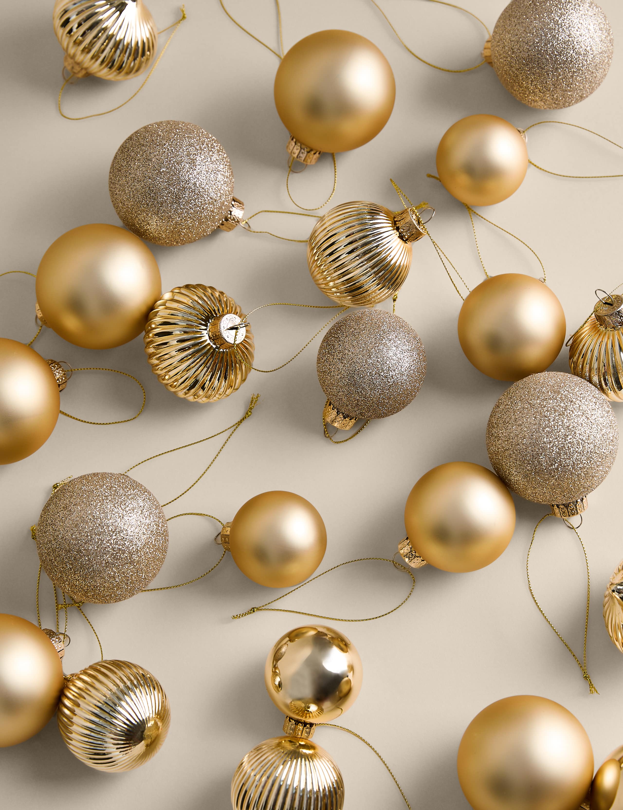 50 Pack Glass Baubles