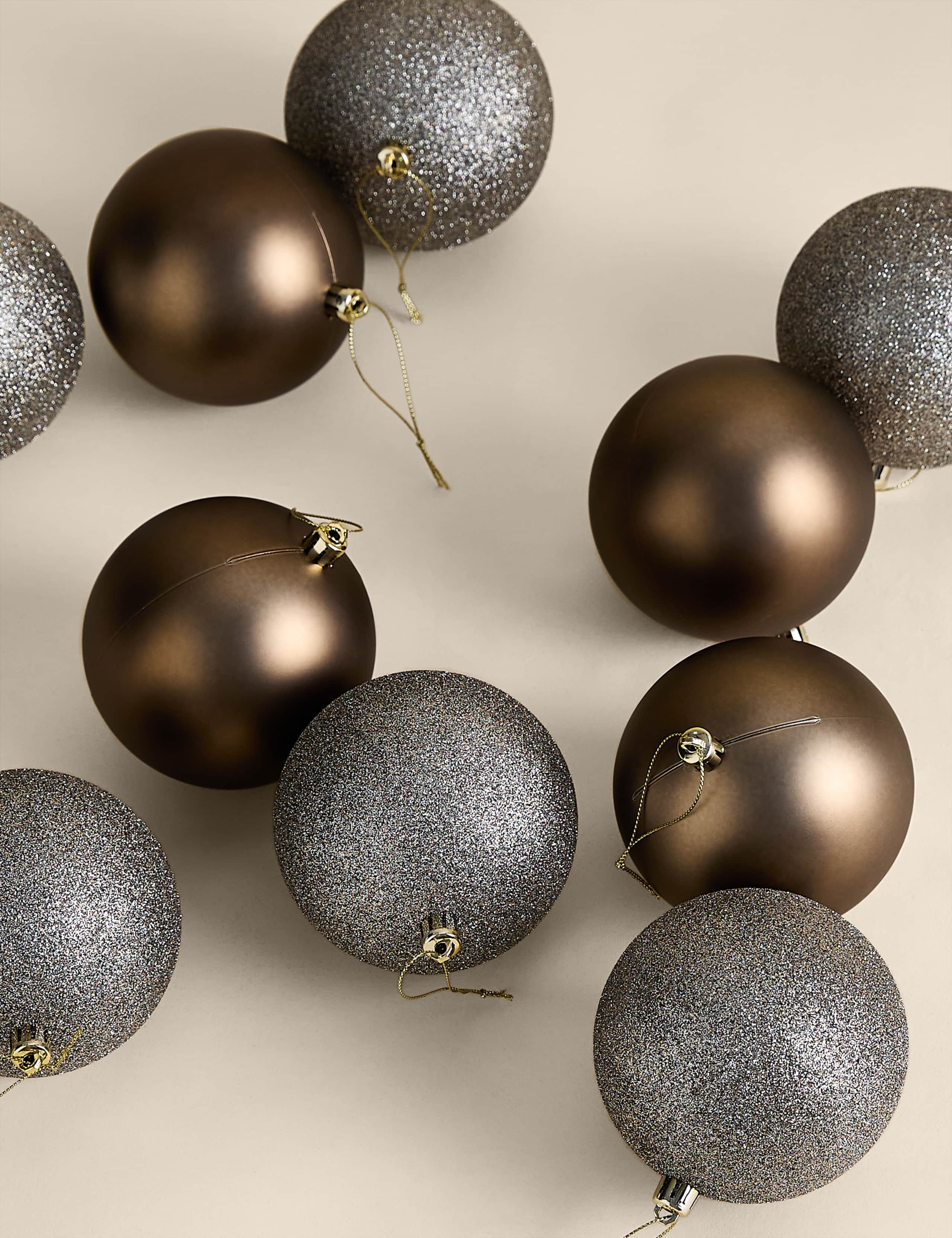 10 Pack Oversized Shatterproof Baubles