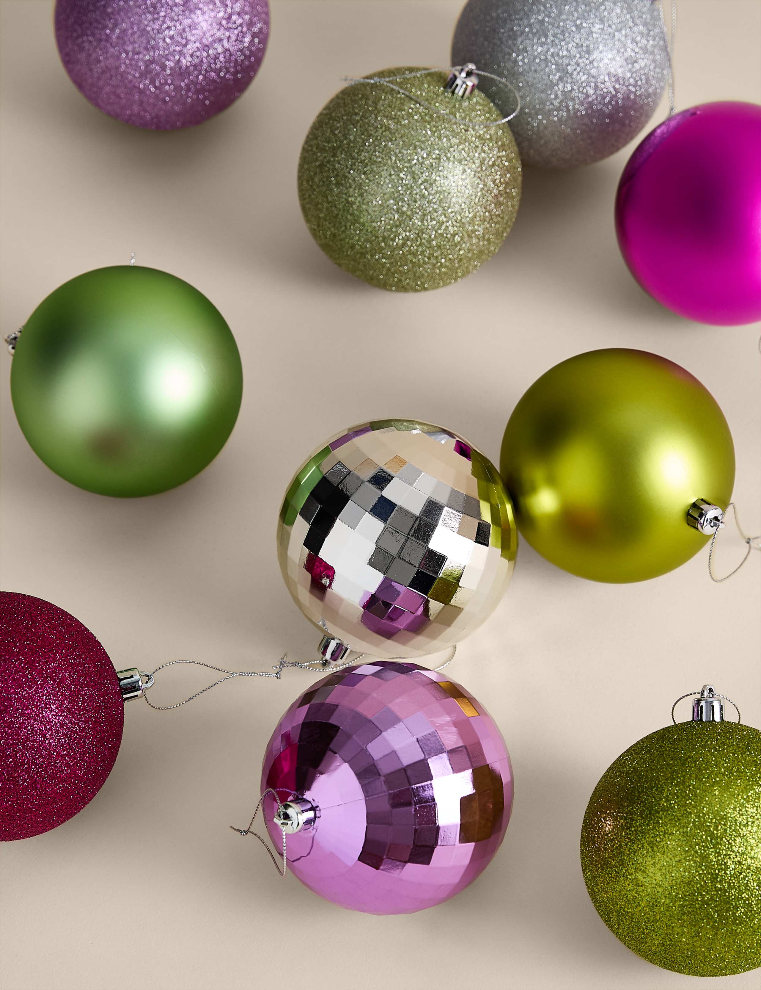 10 Pack Oversized Shatterproof Baubles