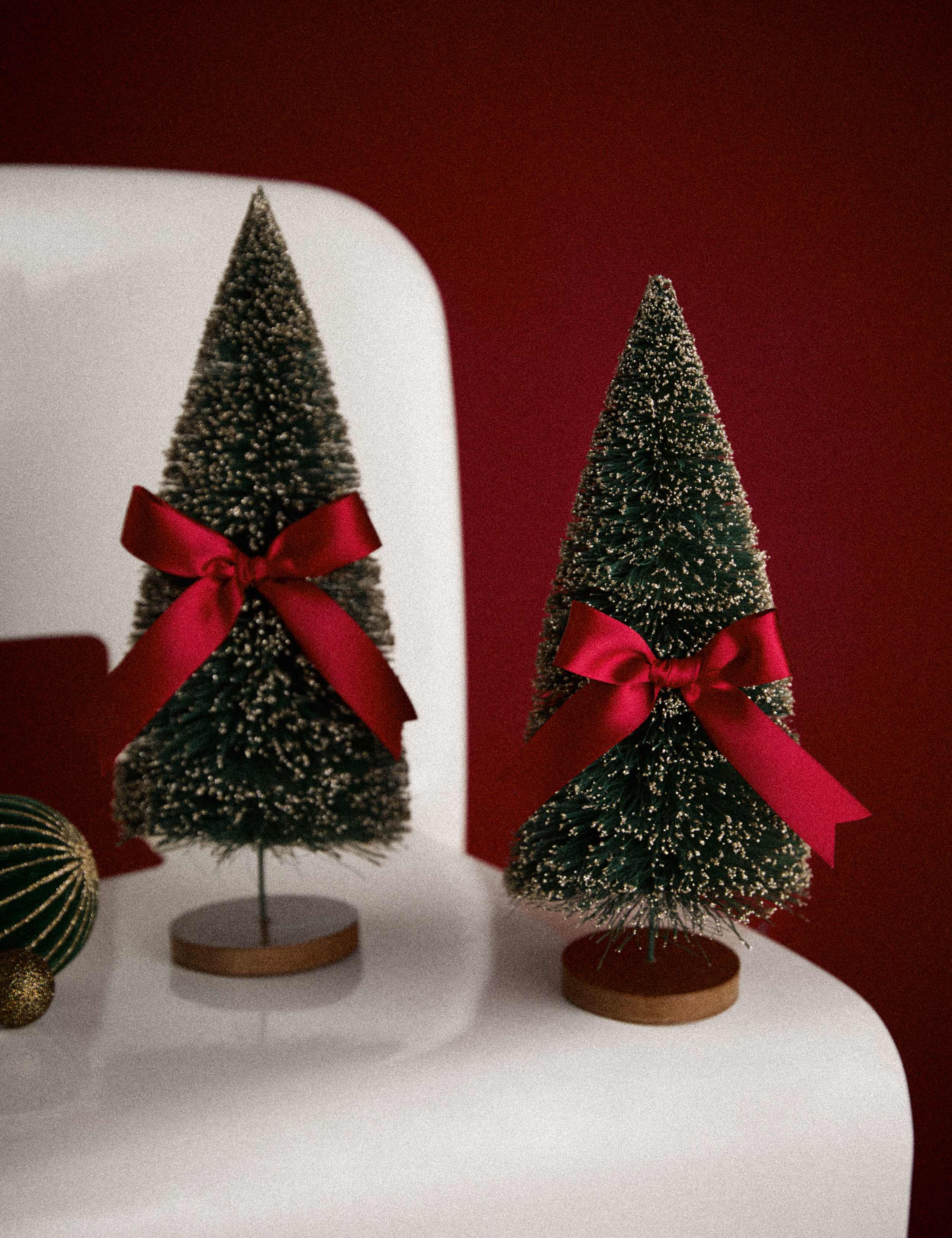 2 Pack Bow Trees Room Decoration