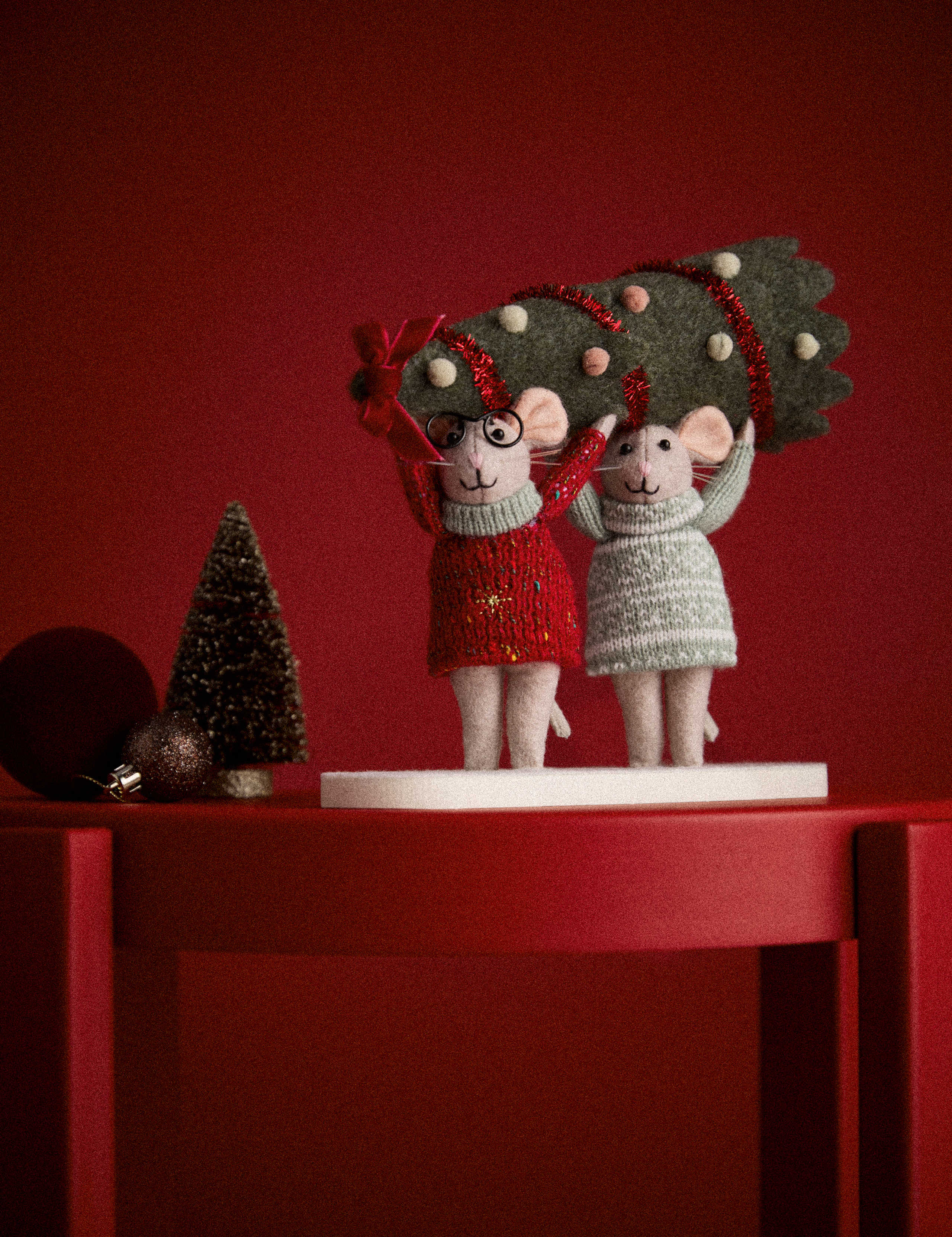 Felt Mouse and Tree Room Decoration