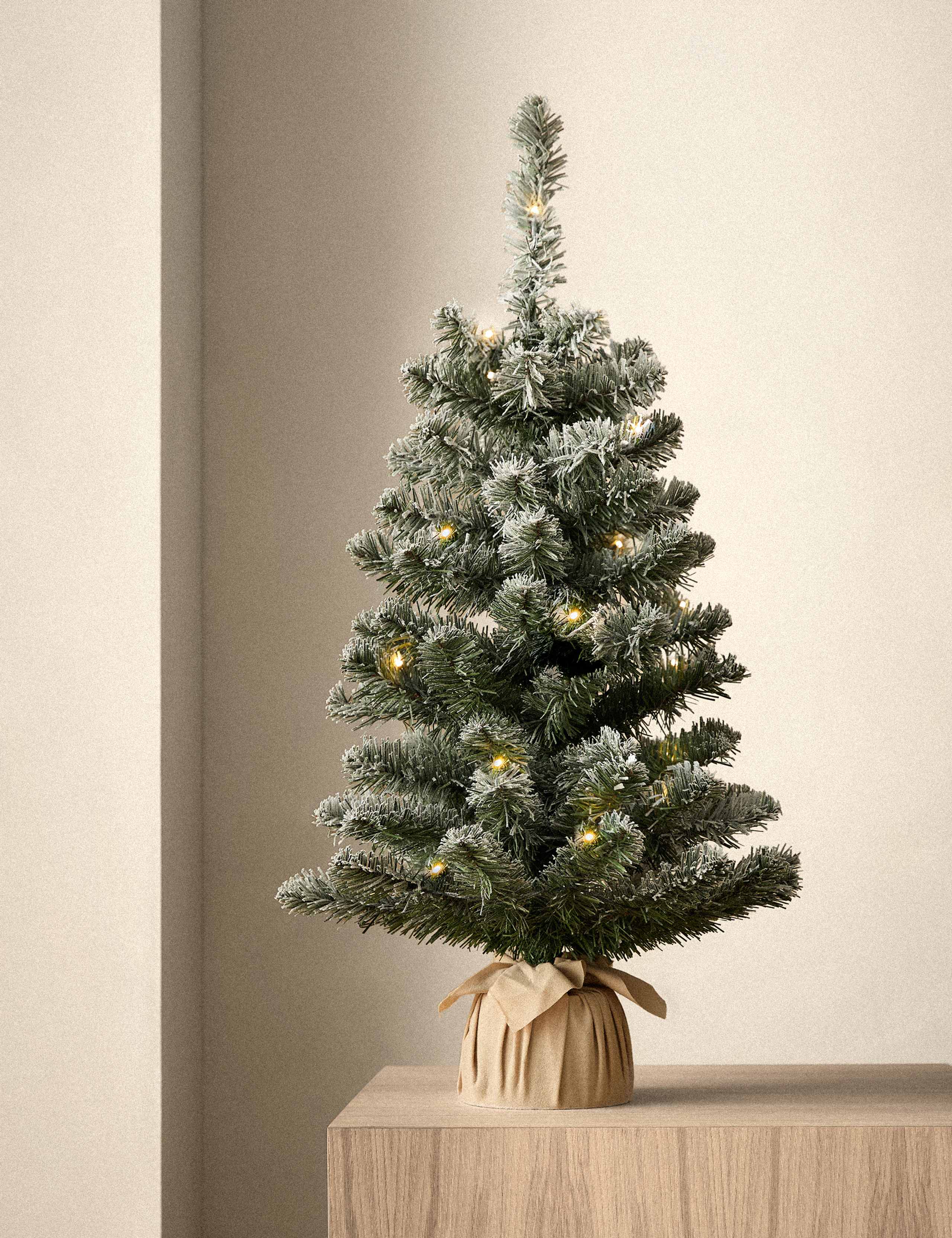 3ft Pre-Lit Snowy Christmas Tree