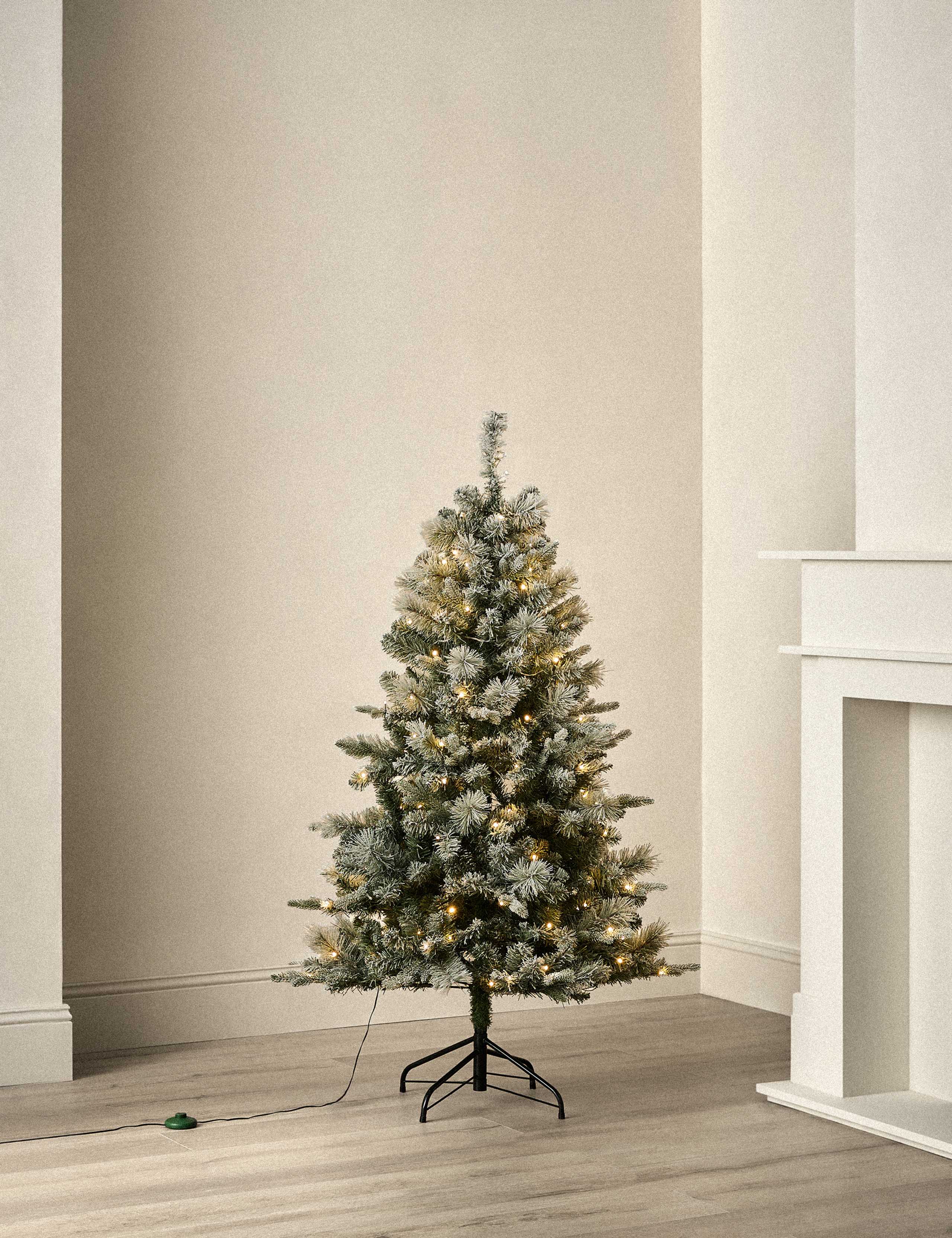 5ft Pre-Lit Snowy Monterey and Scots Pine Christmas Tree