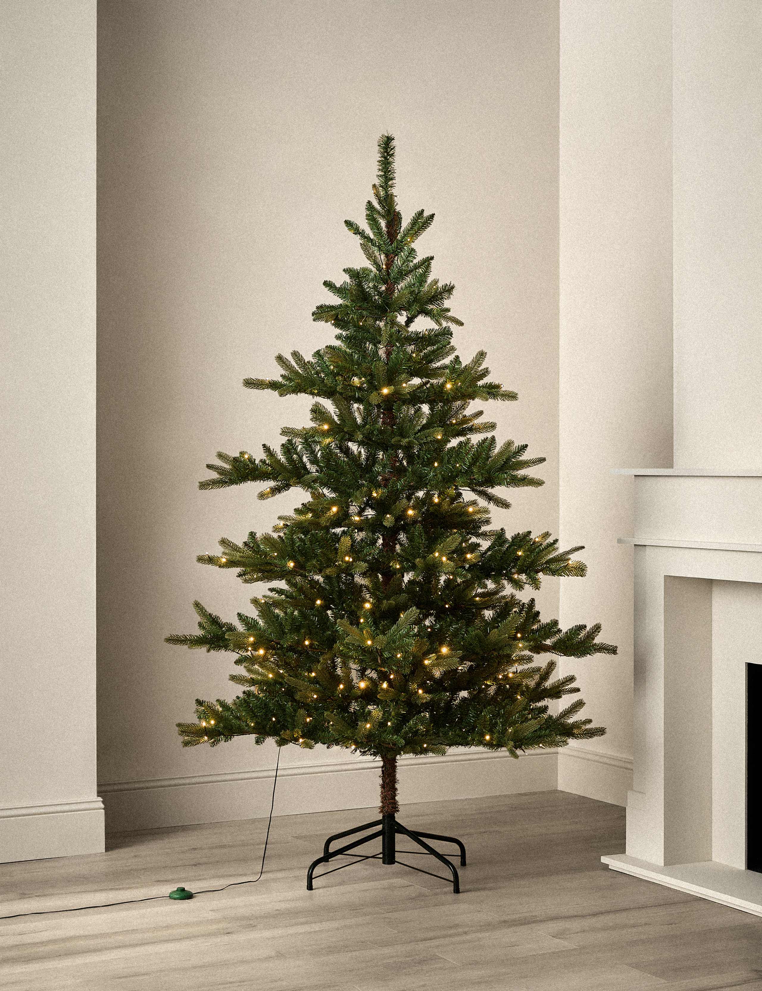 7ft Pre-Lit Noble Christmas Tree