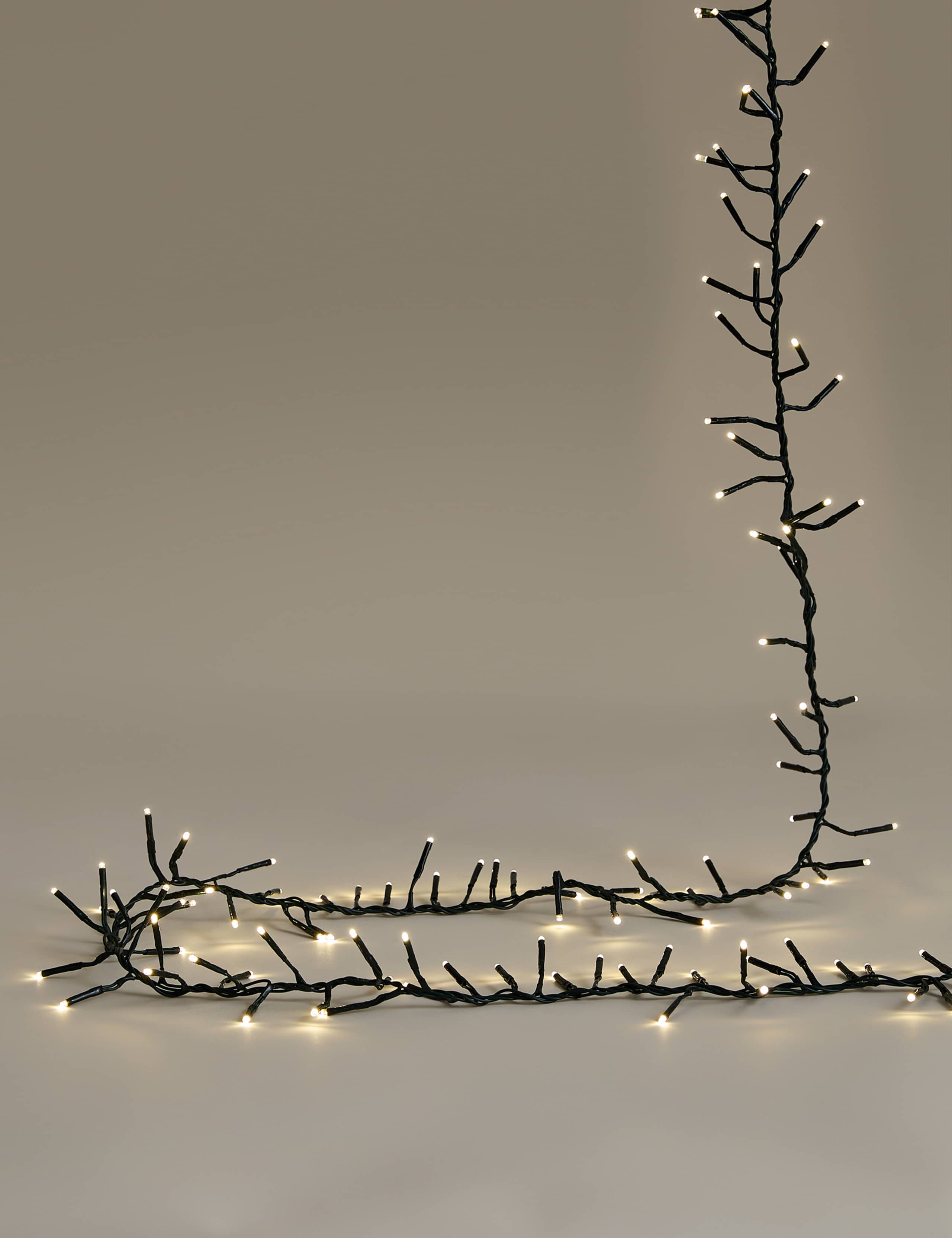 1000 Warm White Cluster Battery String Lights