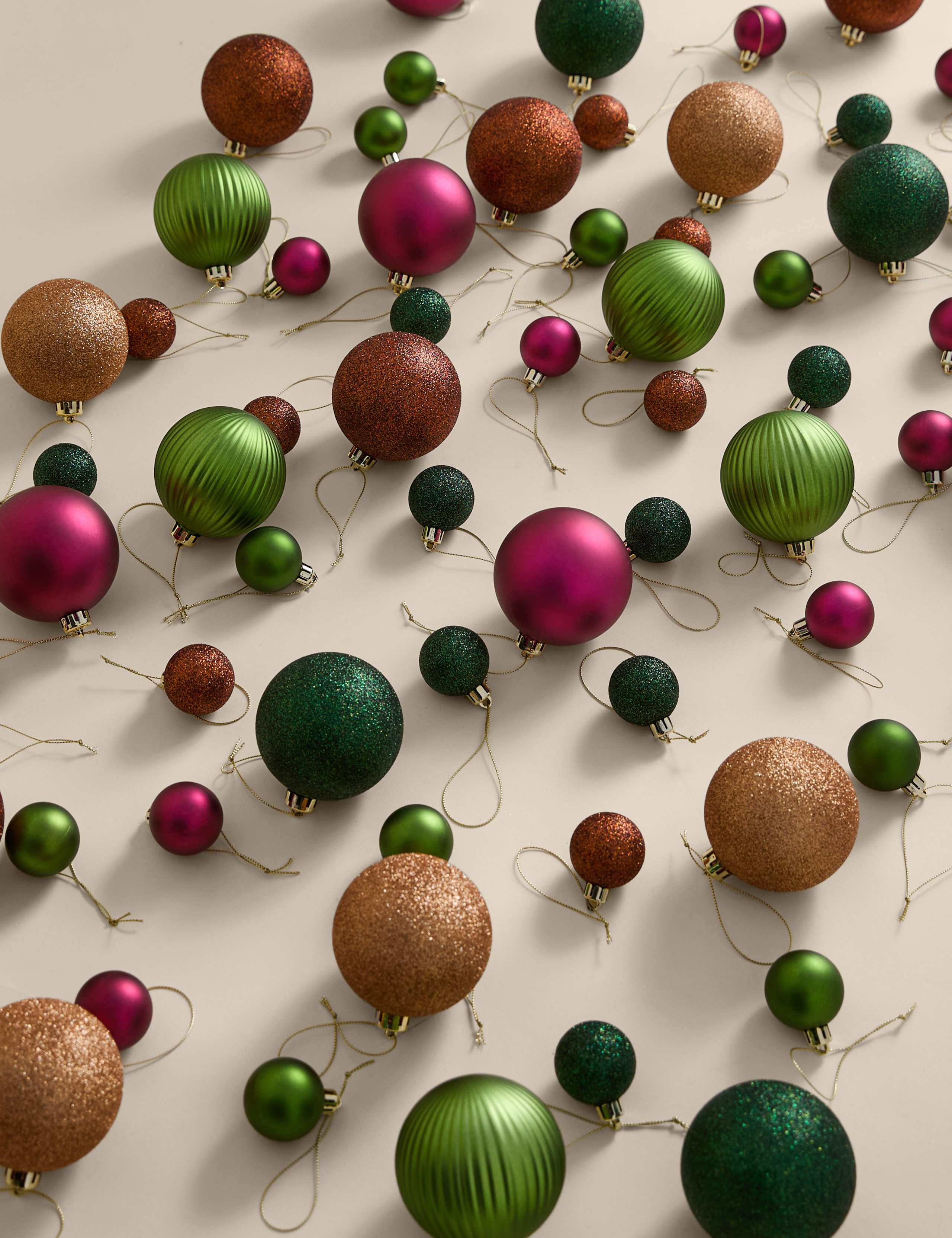 80pk Shatterproof Baubles