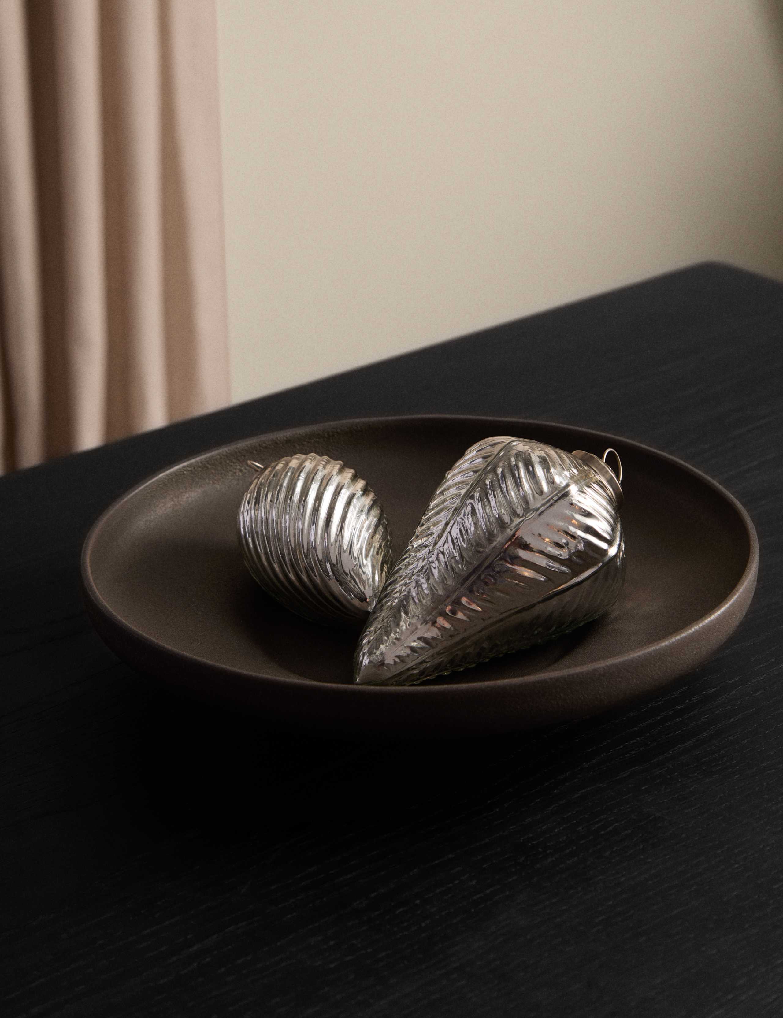 2pk Oversized Finial Room Decorations