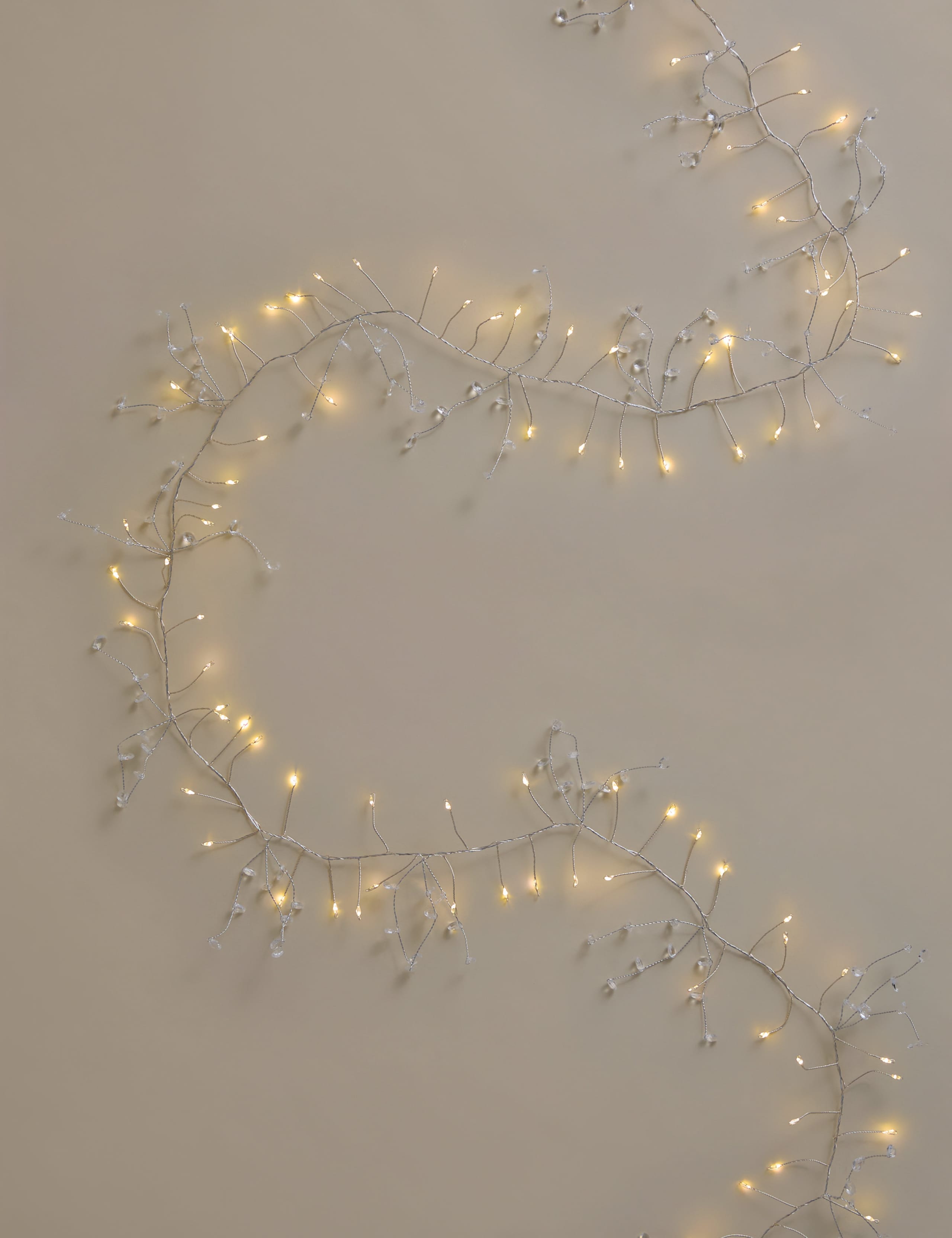 Pre Lit Teardrop Wire Garland