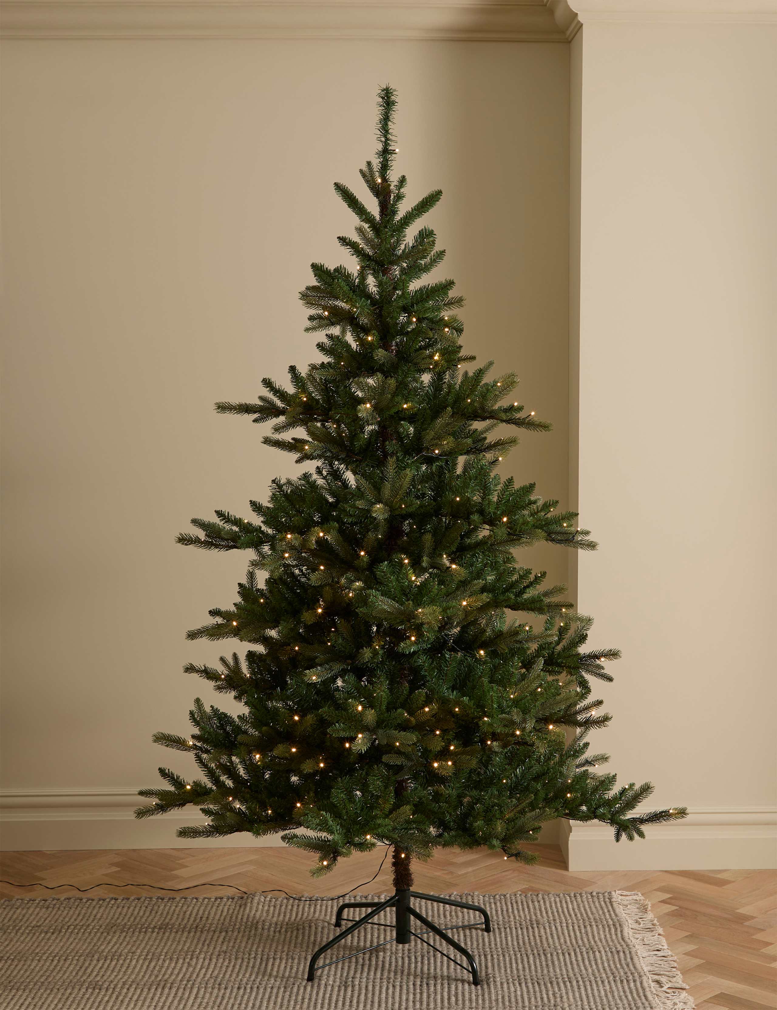 7ft Pre-lit Noble Christmas Tree