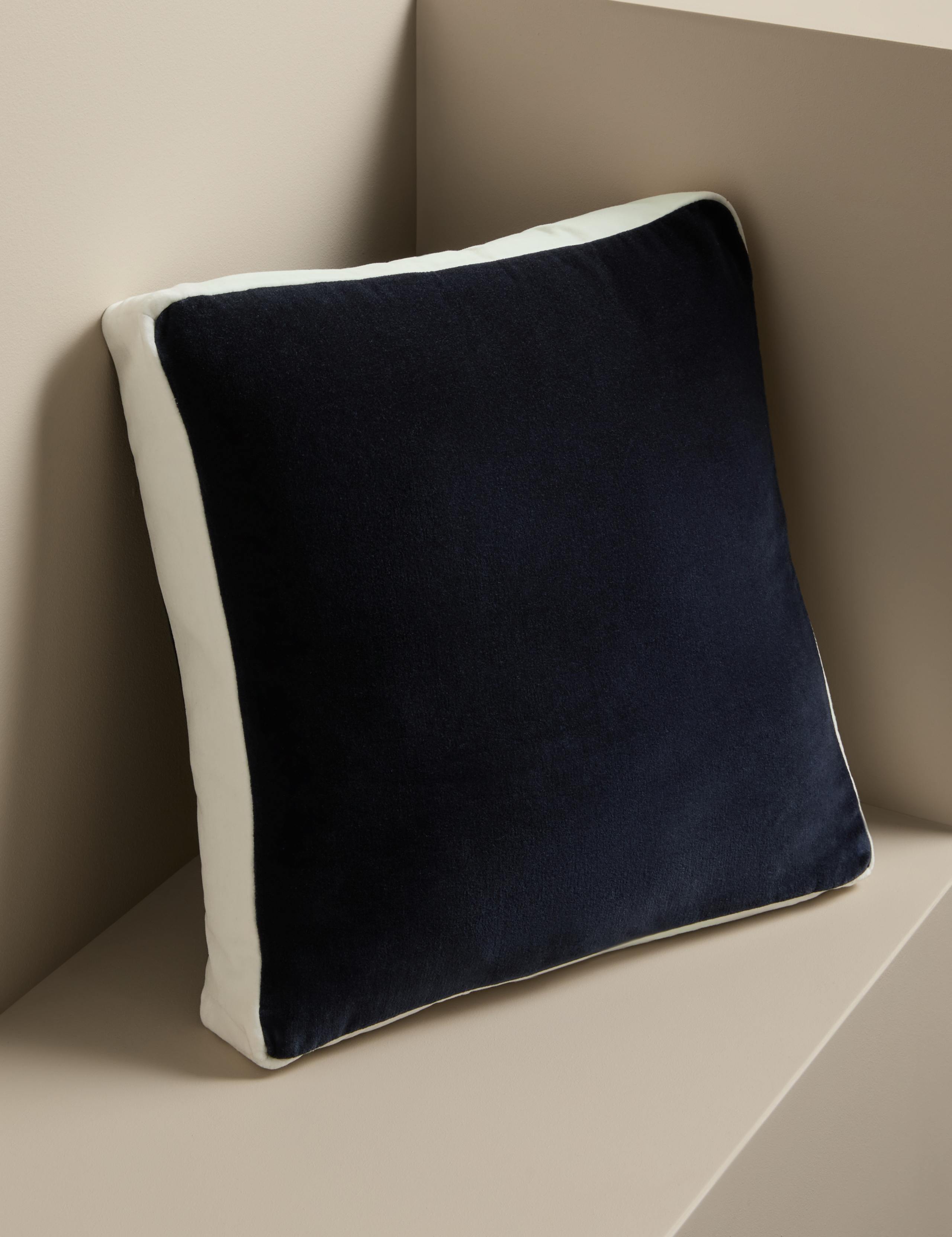 Velvet Box Cushion