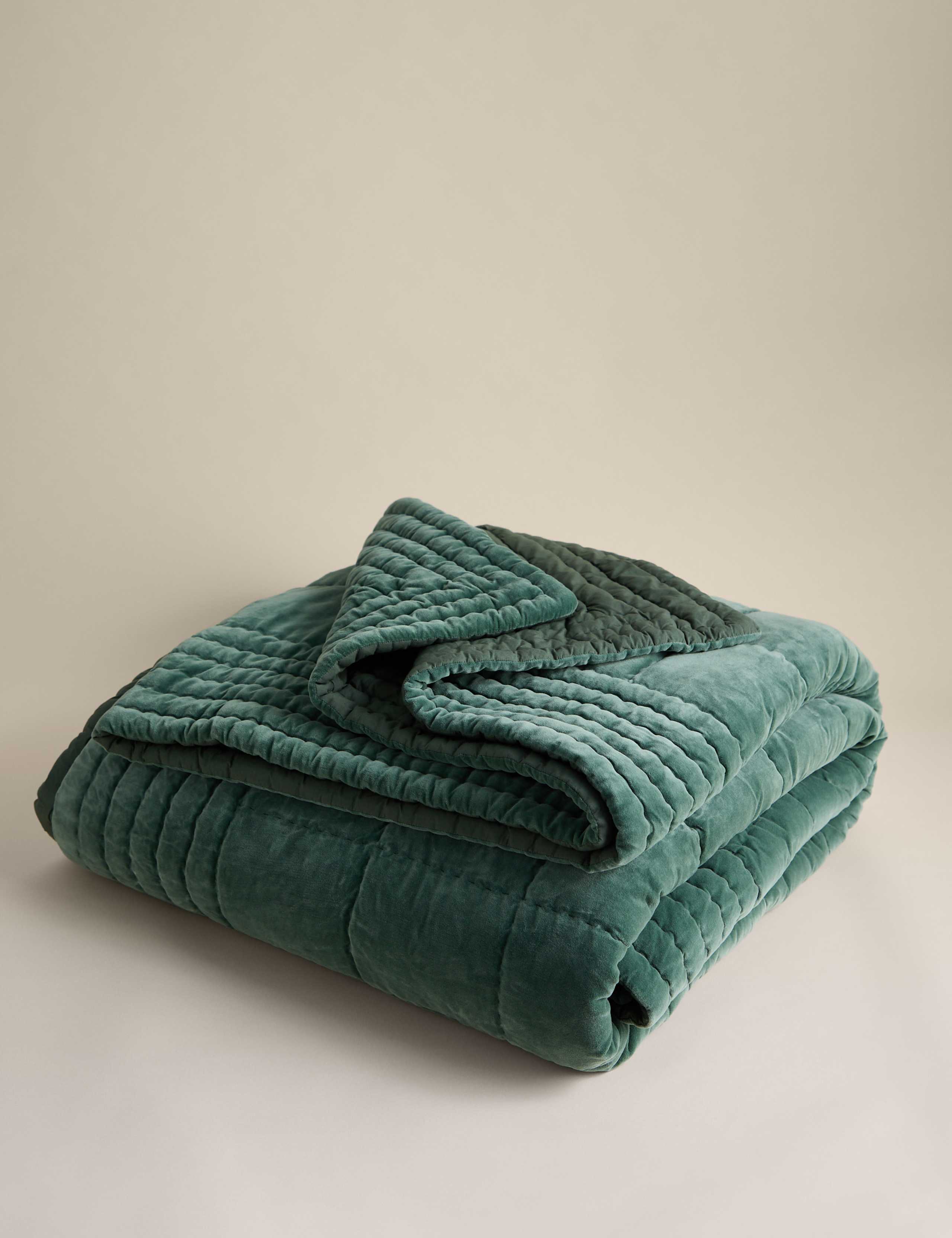 Cotton Velvet Quilted Bedspread