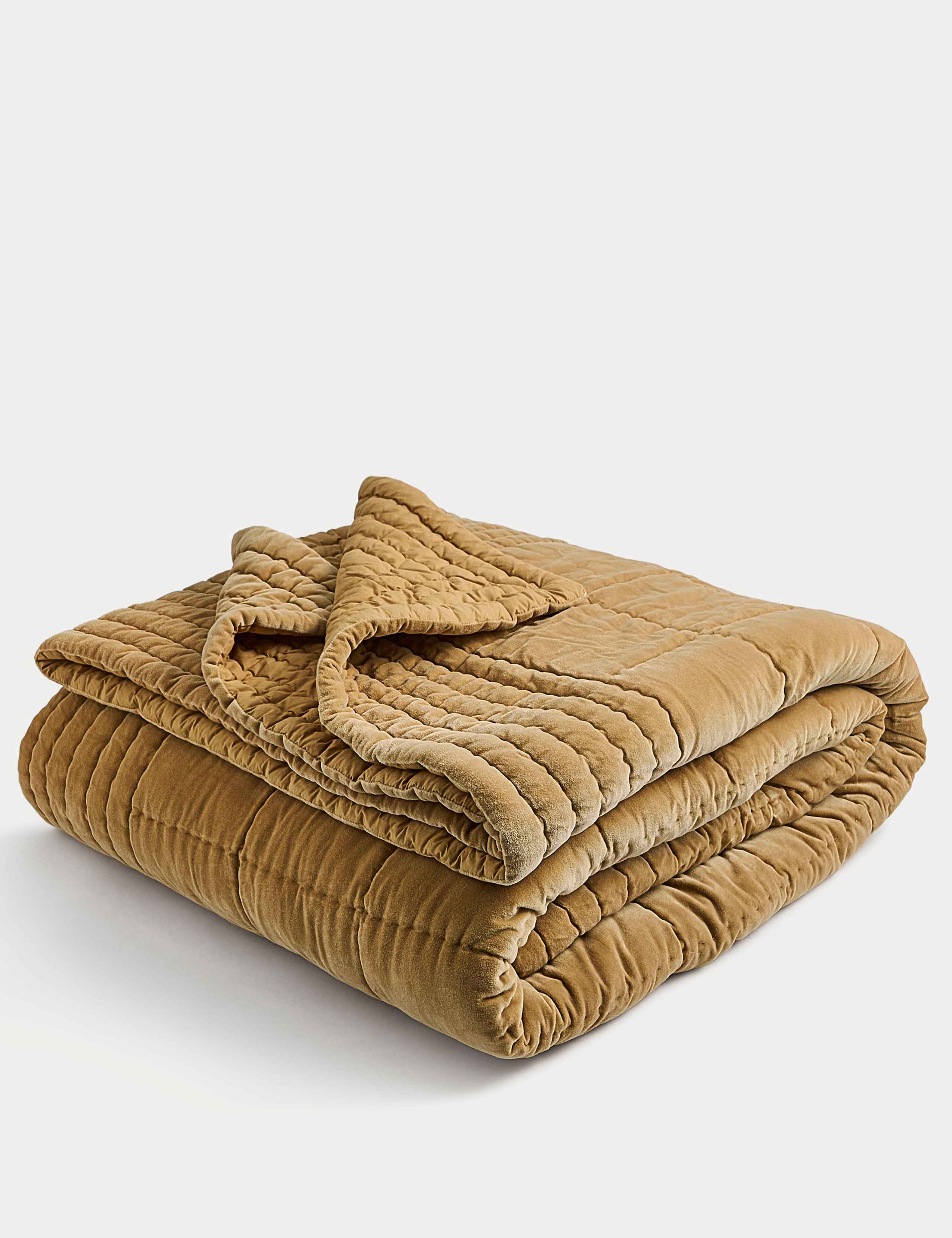 Cotton Velvet Quilted Bedspread