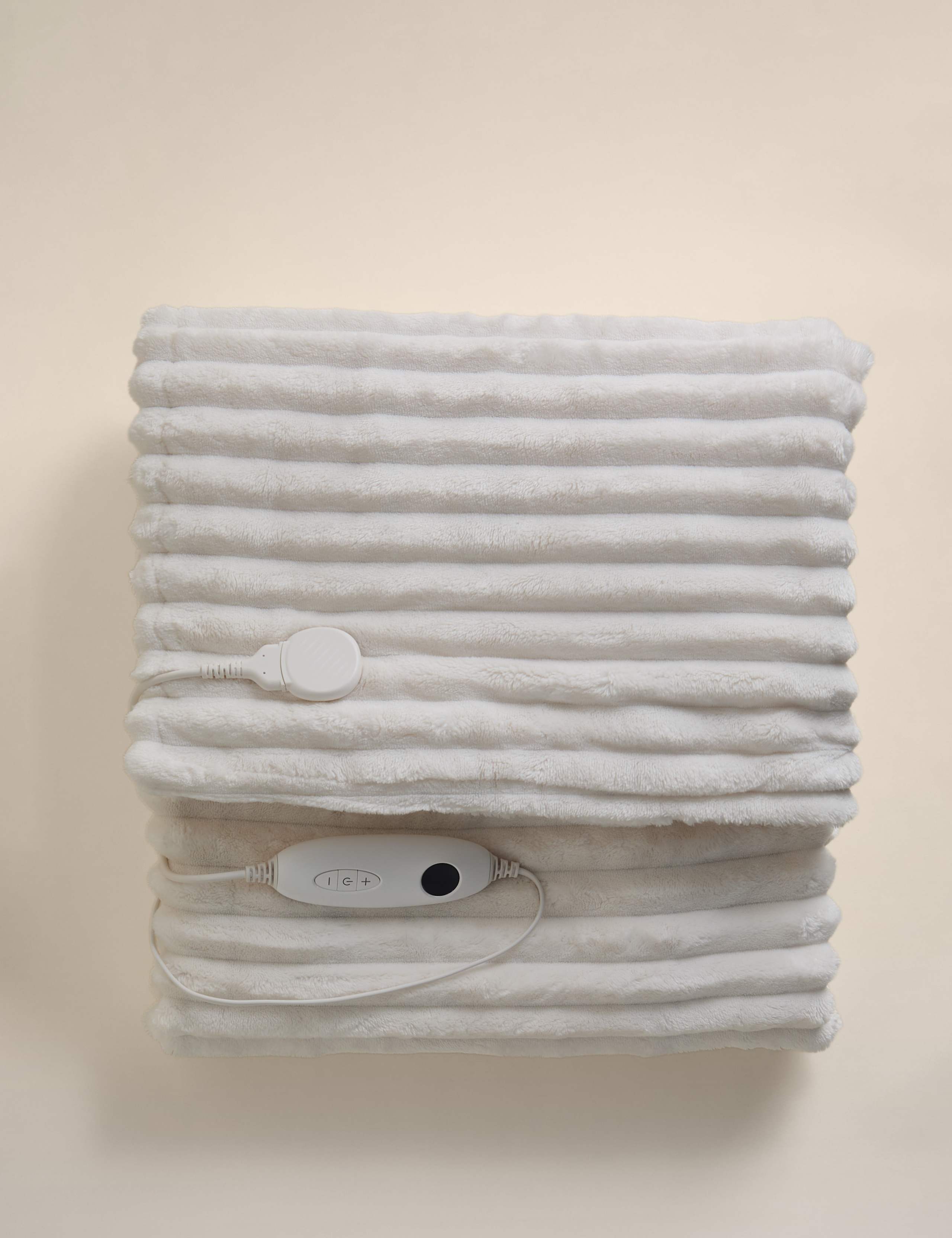 Ribbed Fleece Electric Throw