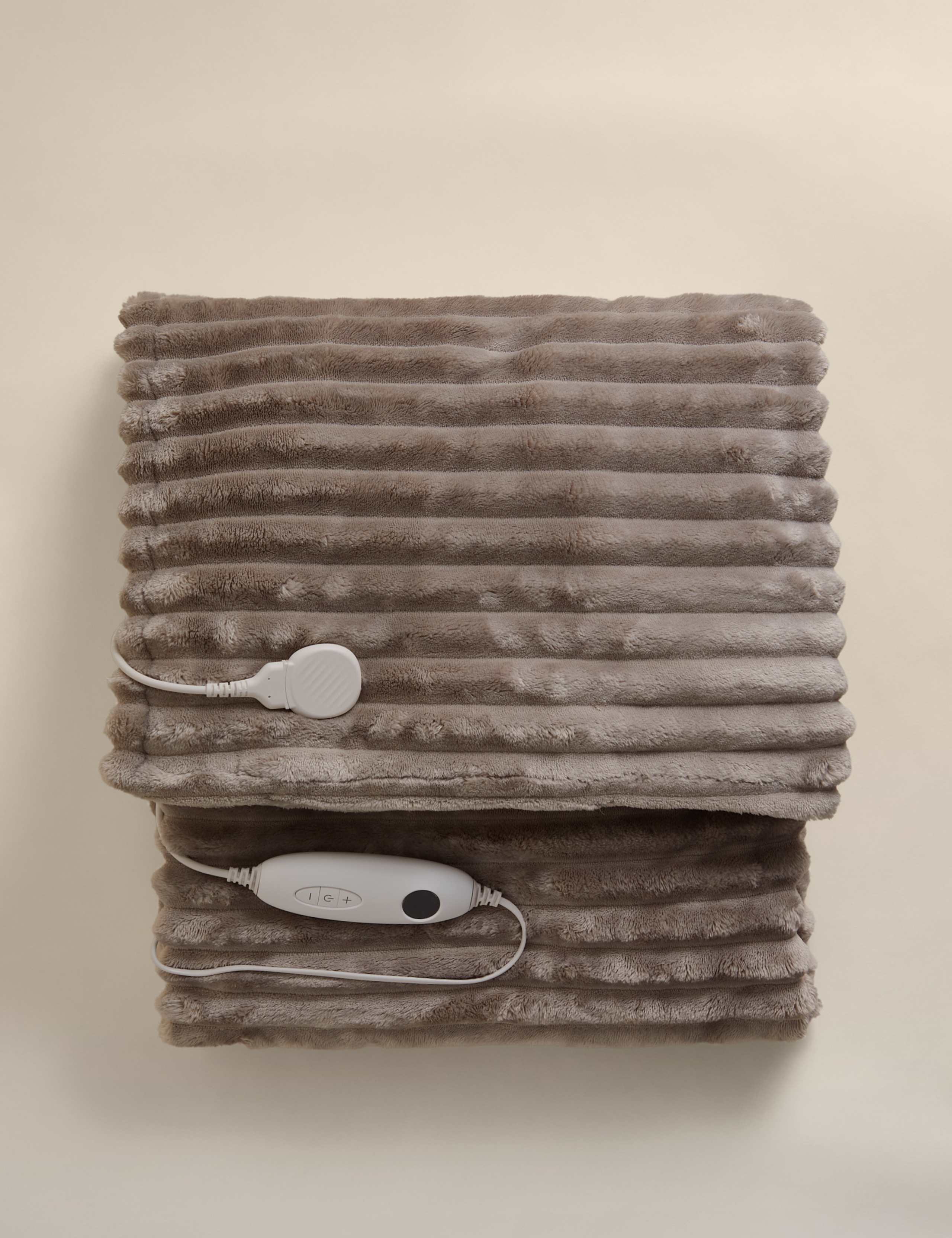 Ribbed Fleece Electric Throw