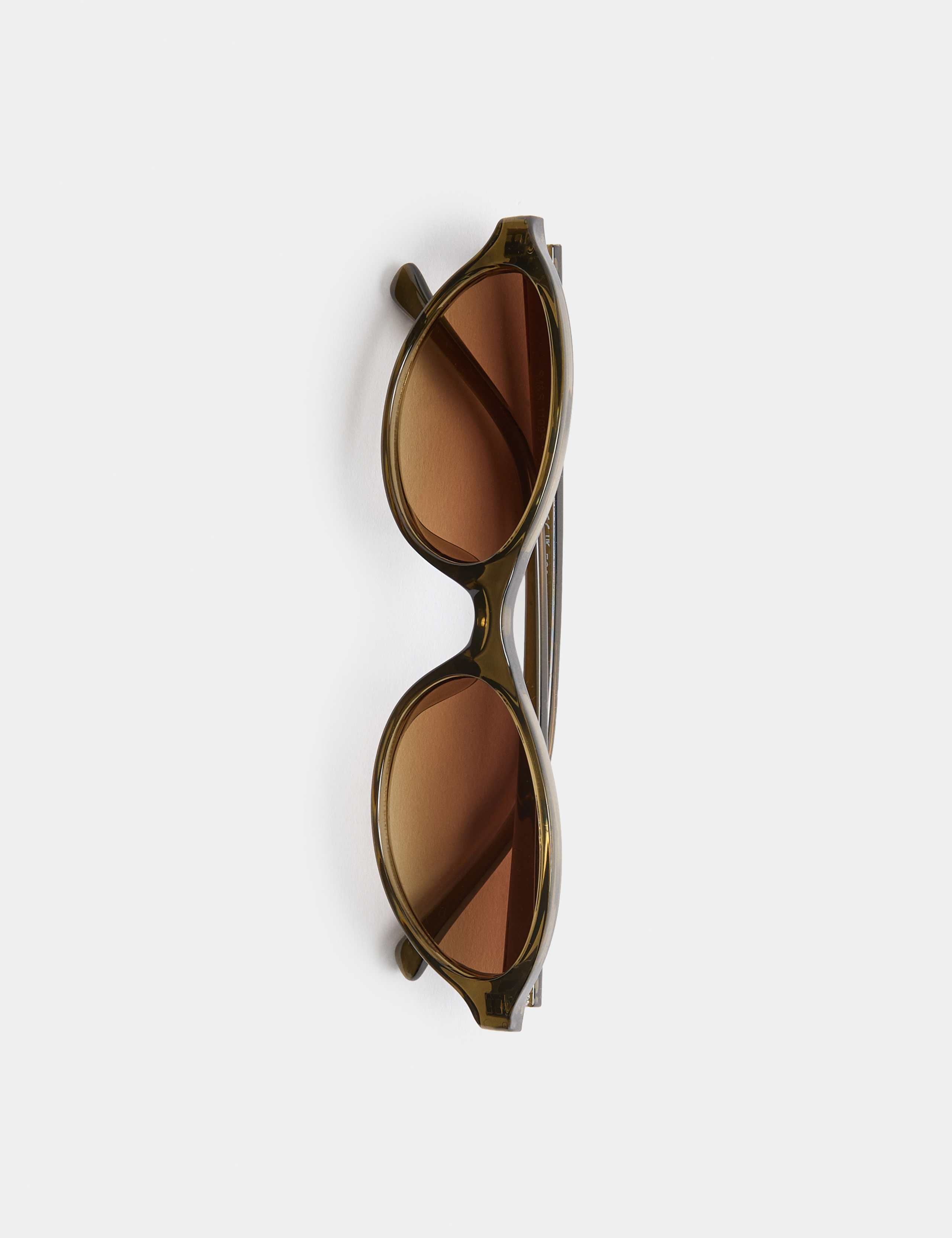 Oval Lugged Sunglasses