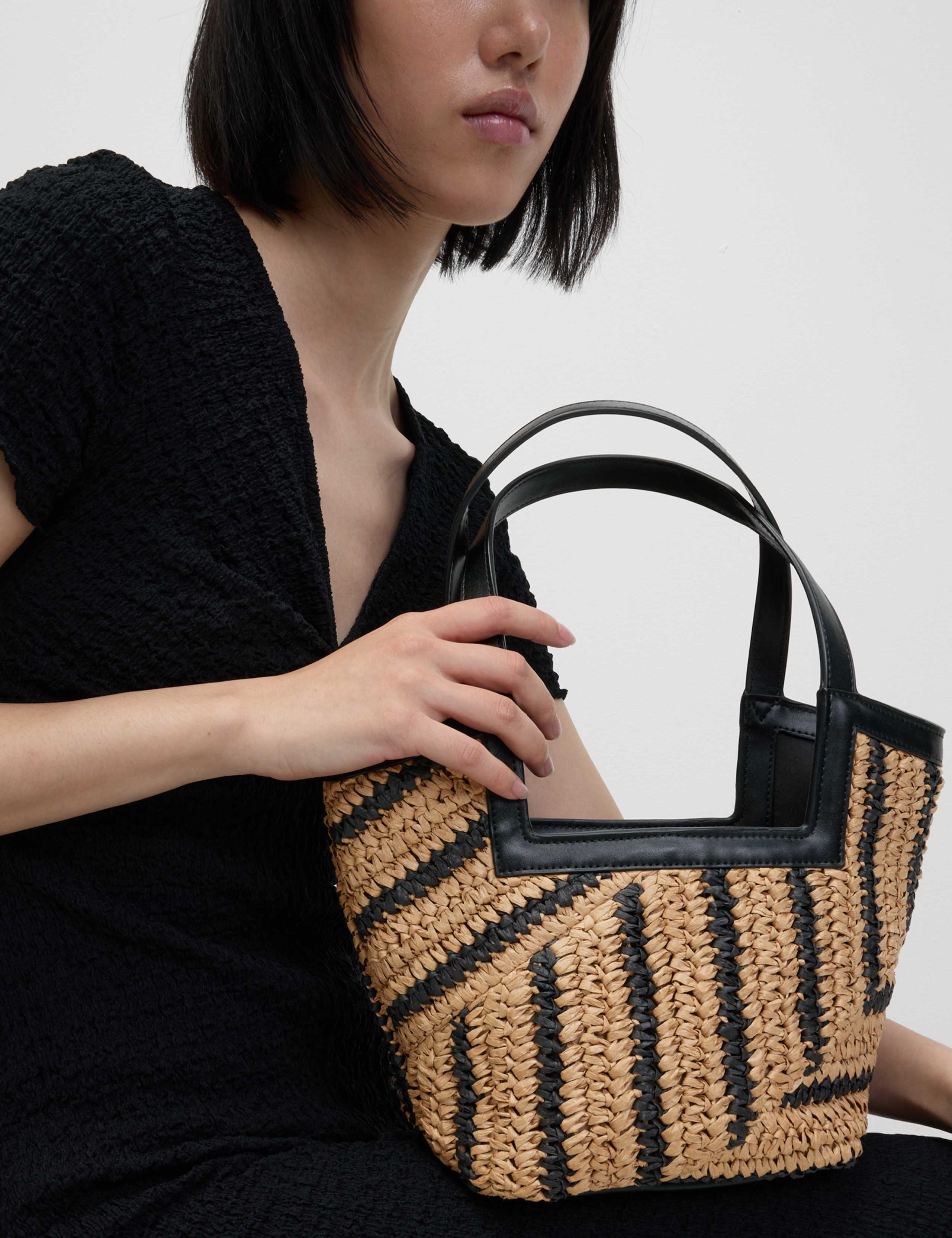 Straw Drawstring Tote Bag