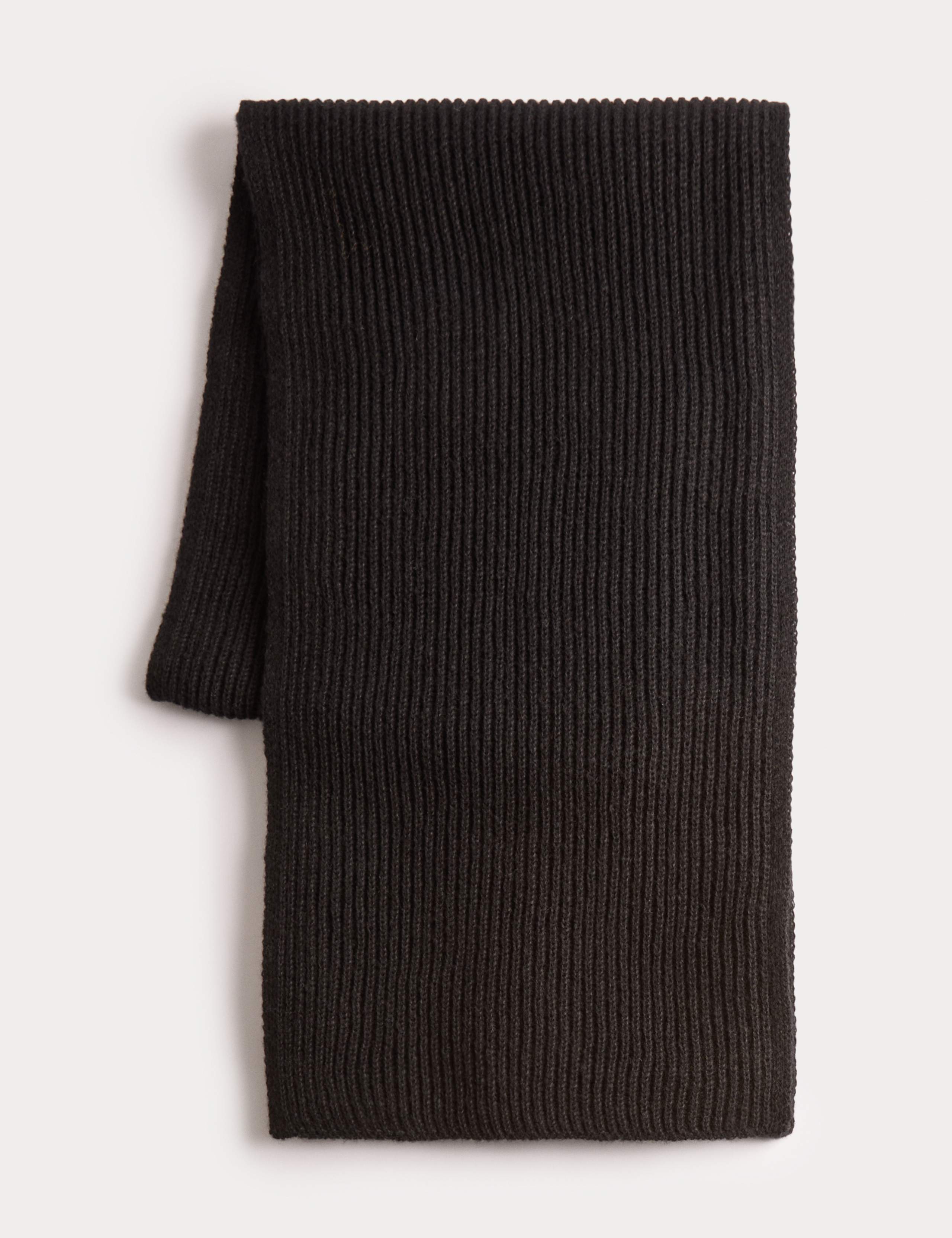 Ribbed Knit Scarf