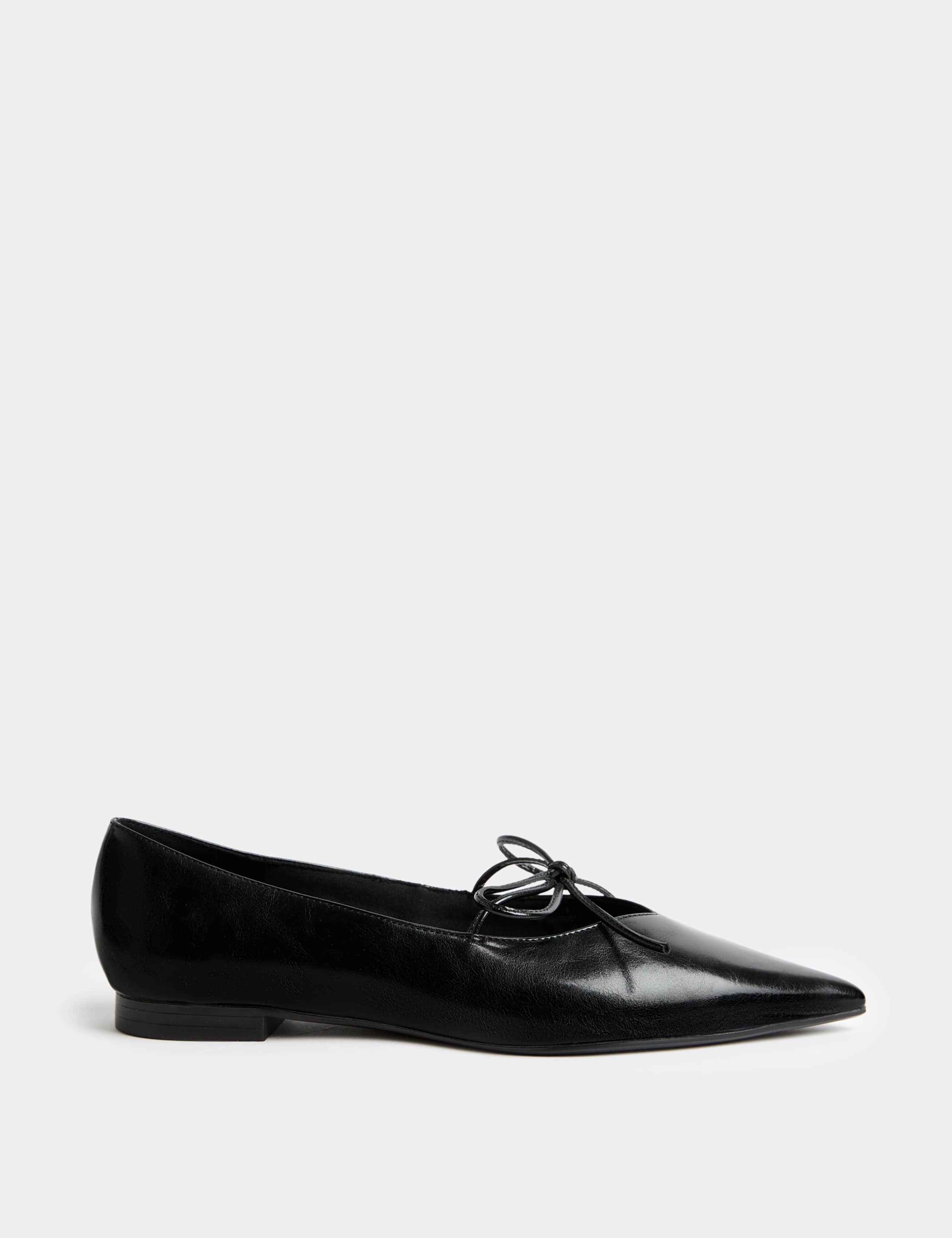 Bow Flat Pointed Pumps