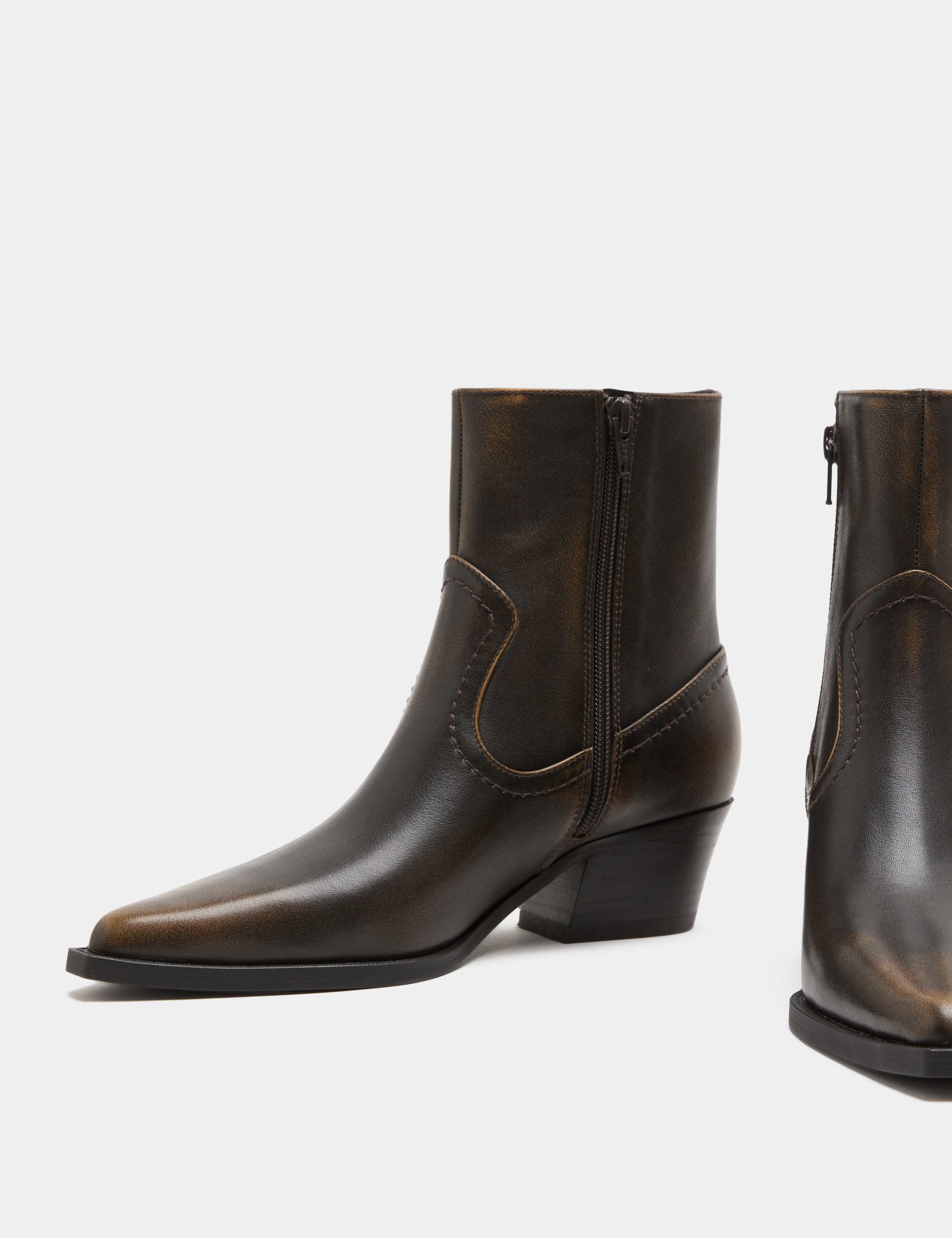 Leather Cowboy Block Heel Pointed Toe Boots