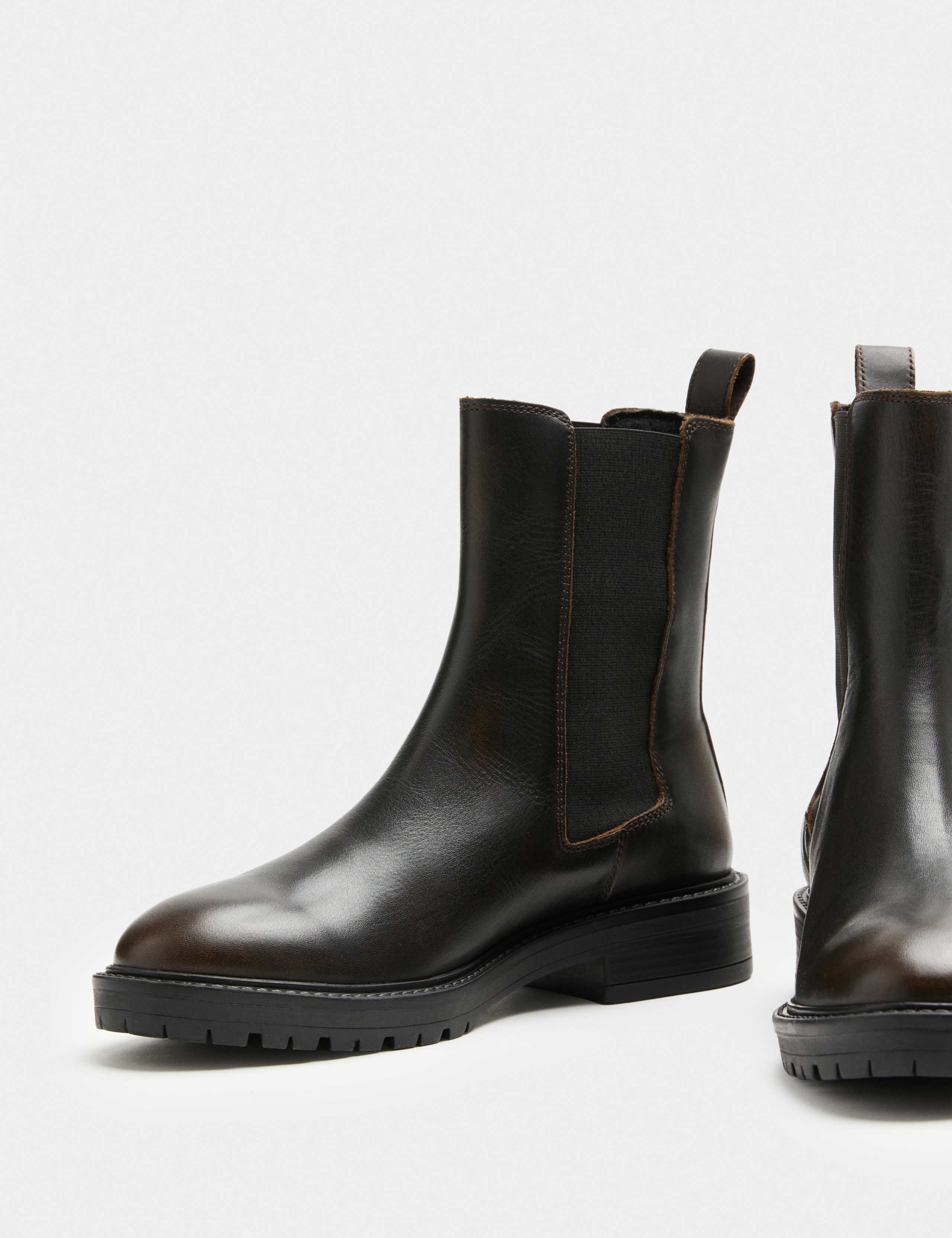 Leather Chelsea Boots With Cleated Sole