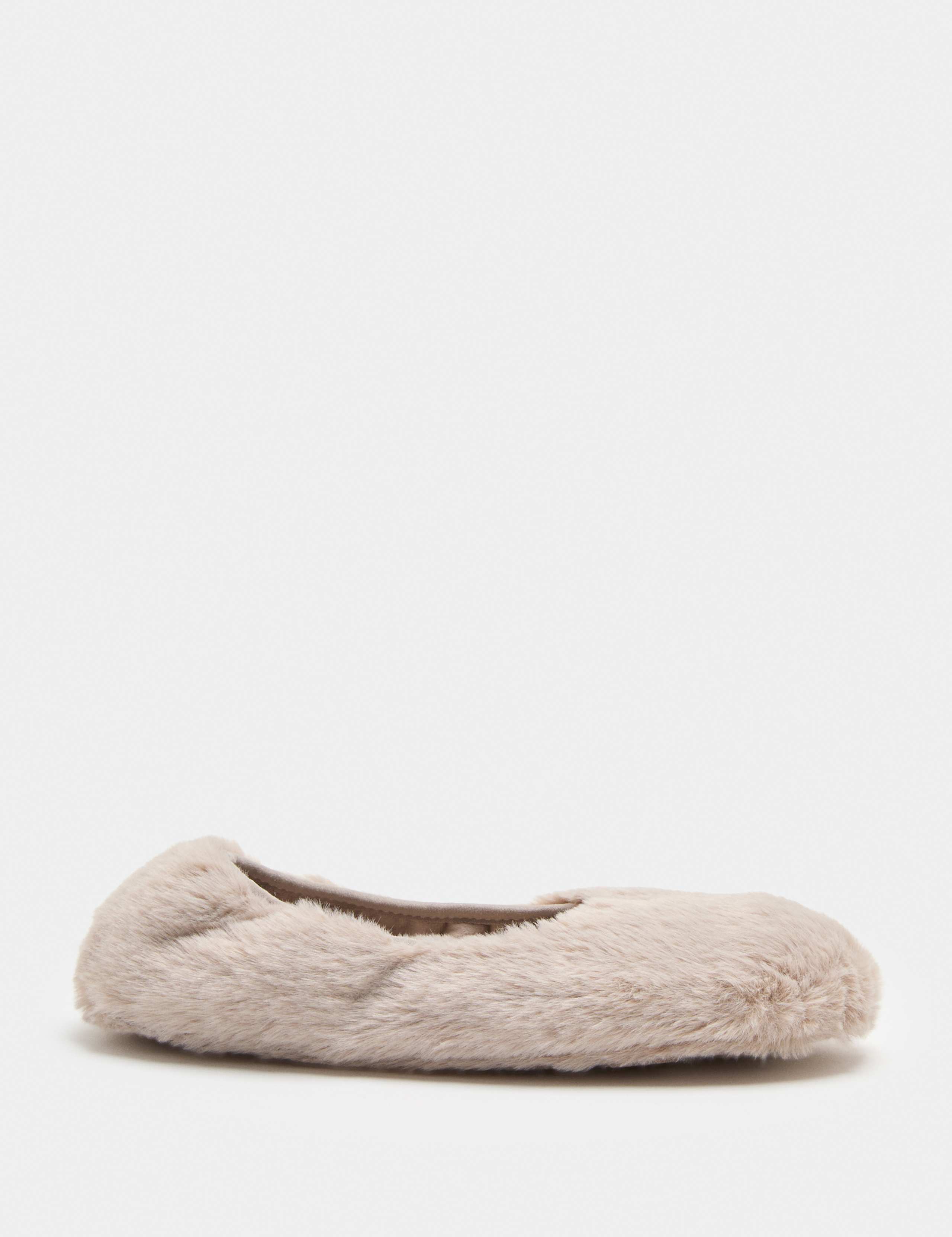 Round Toe Ballerina Slippers