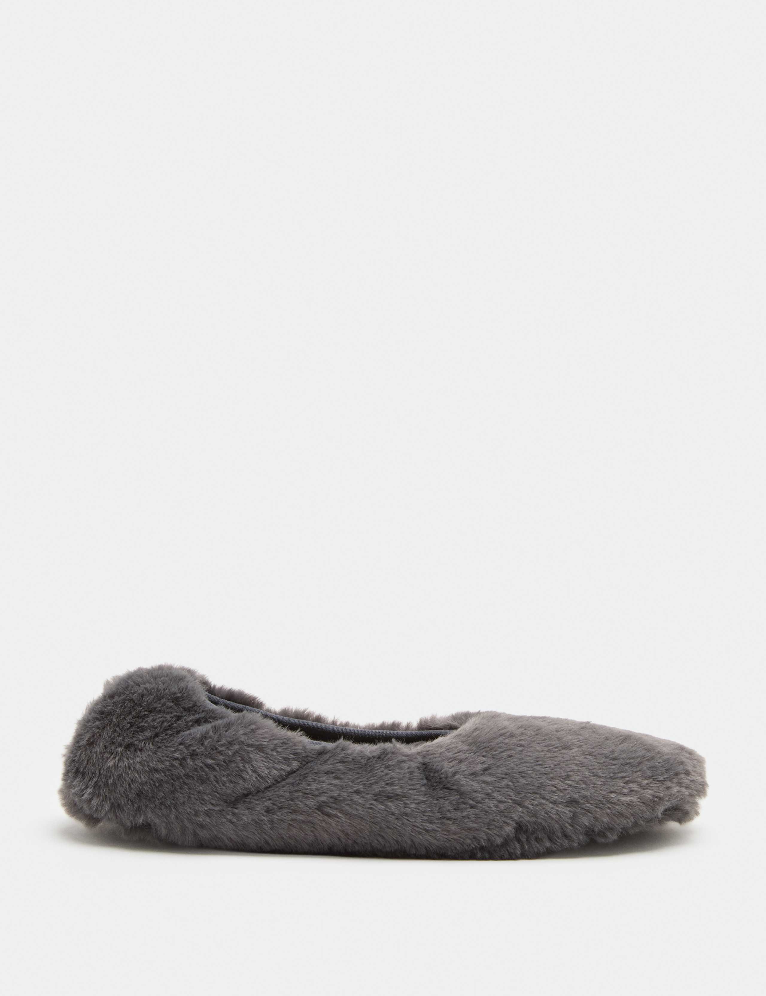 Round Toe Ballerina Slippers