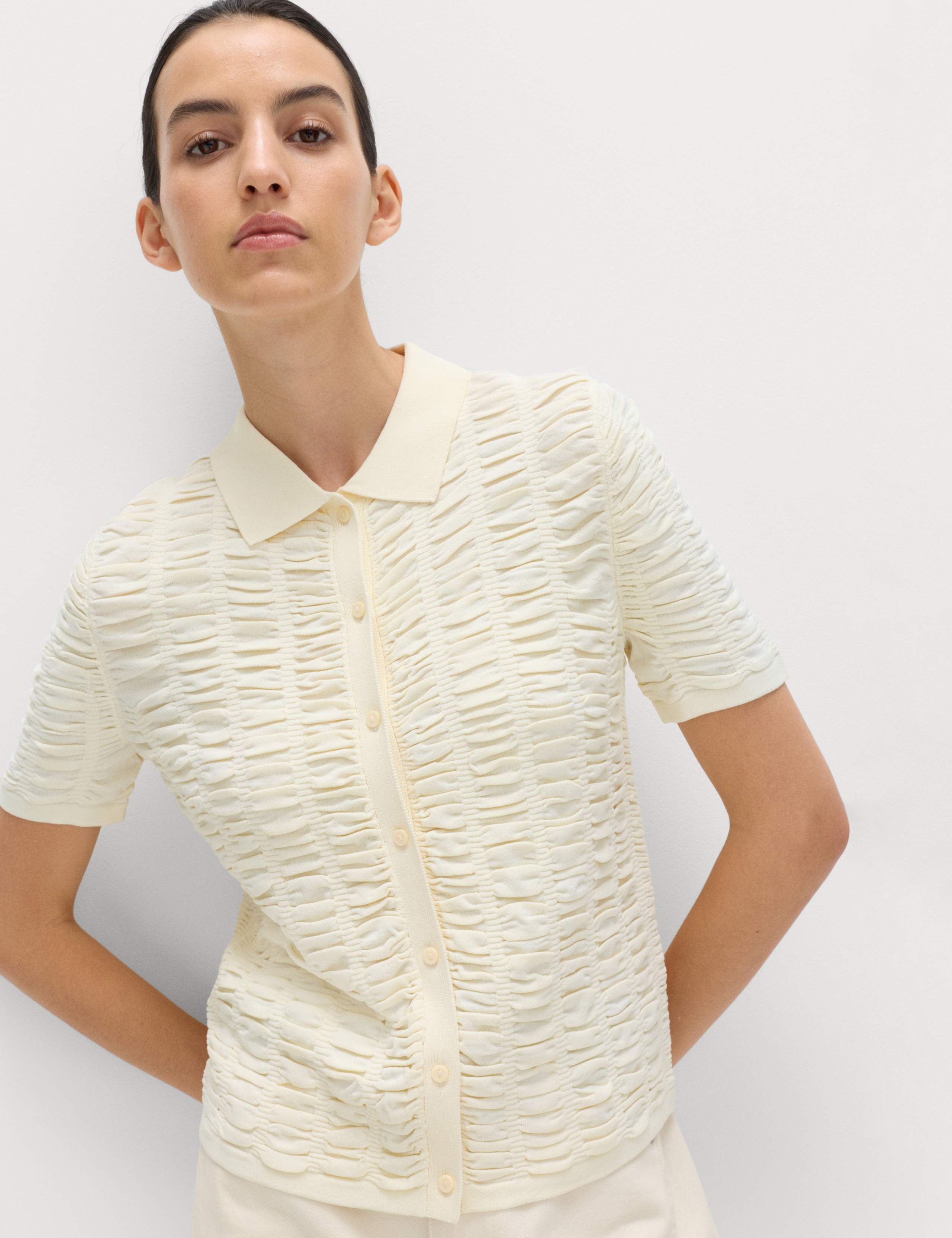 Textured Collared Fitted Cardigan