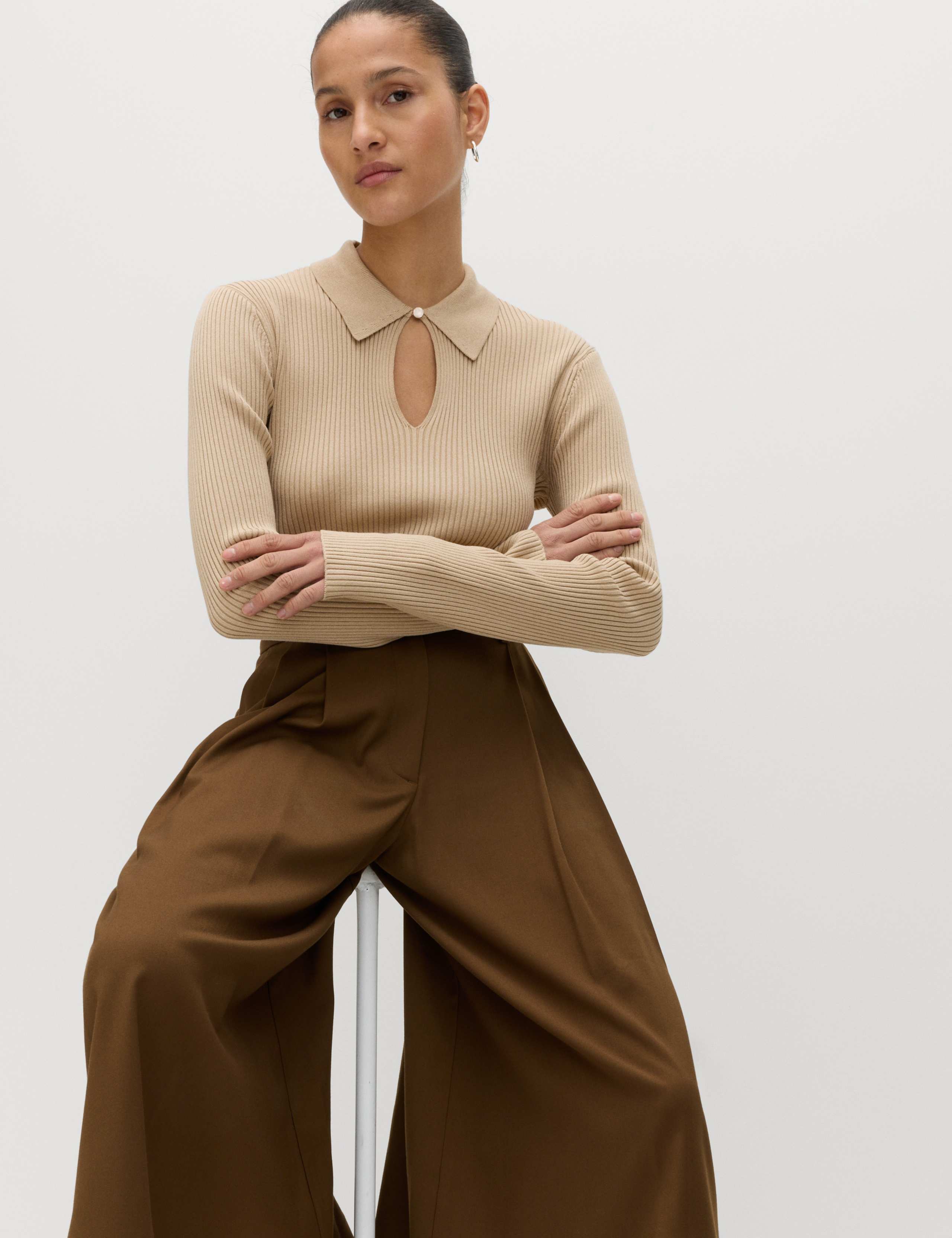 Ribbed Collared Knitted Top