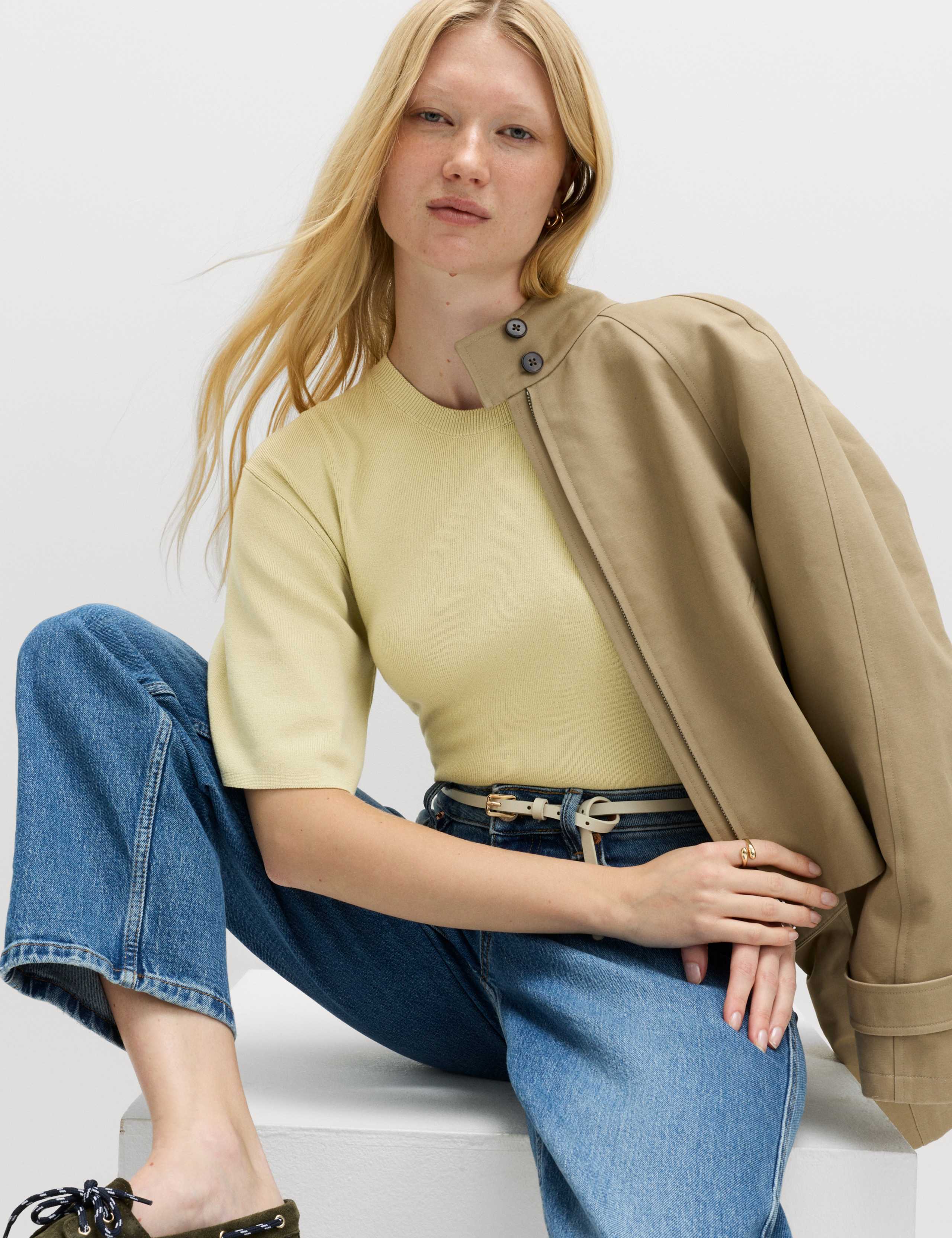 Crew Neck Waisted Slim Fit Knitted Top