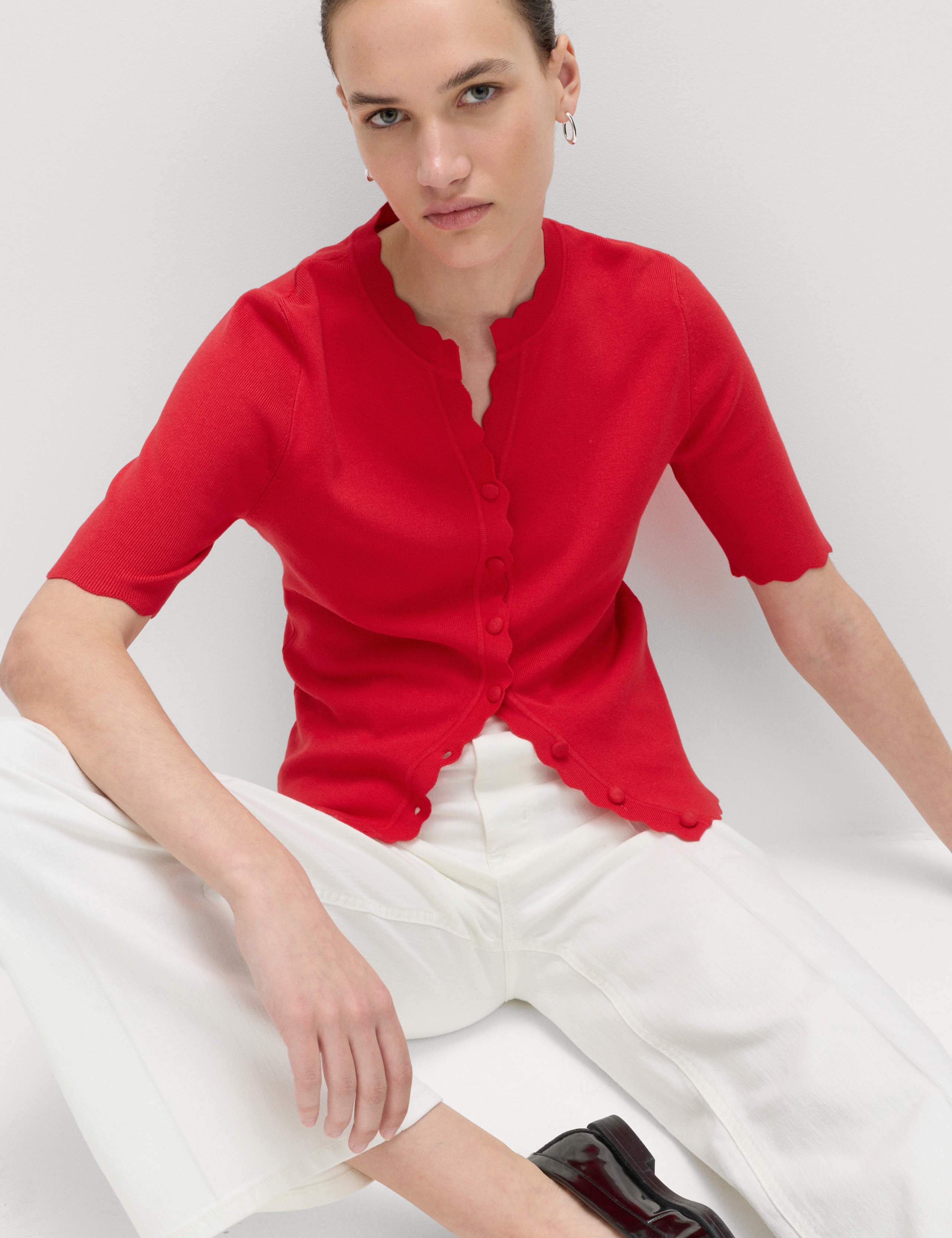 Ribbed Scallop Edge Slim Fit Cardigan