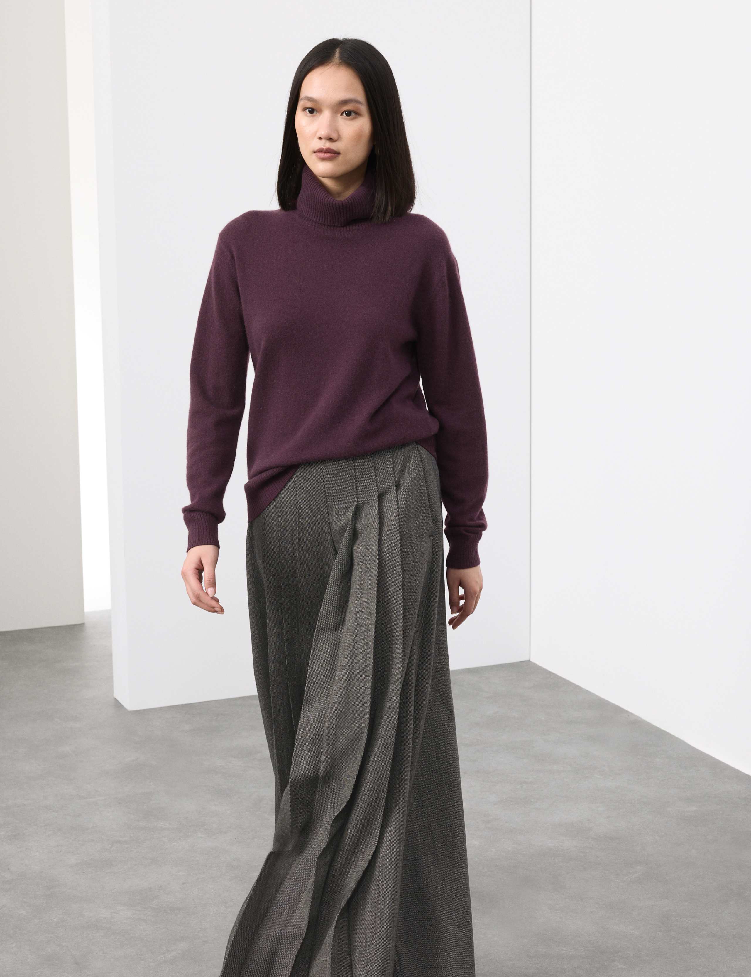 Pure Cashmere Roll Neck Jumper