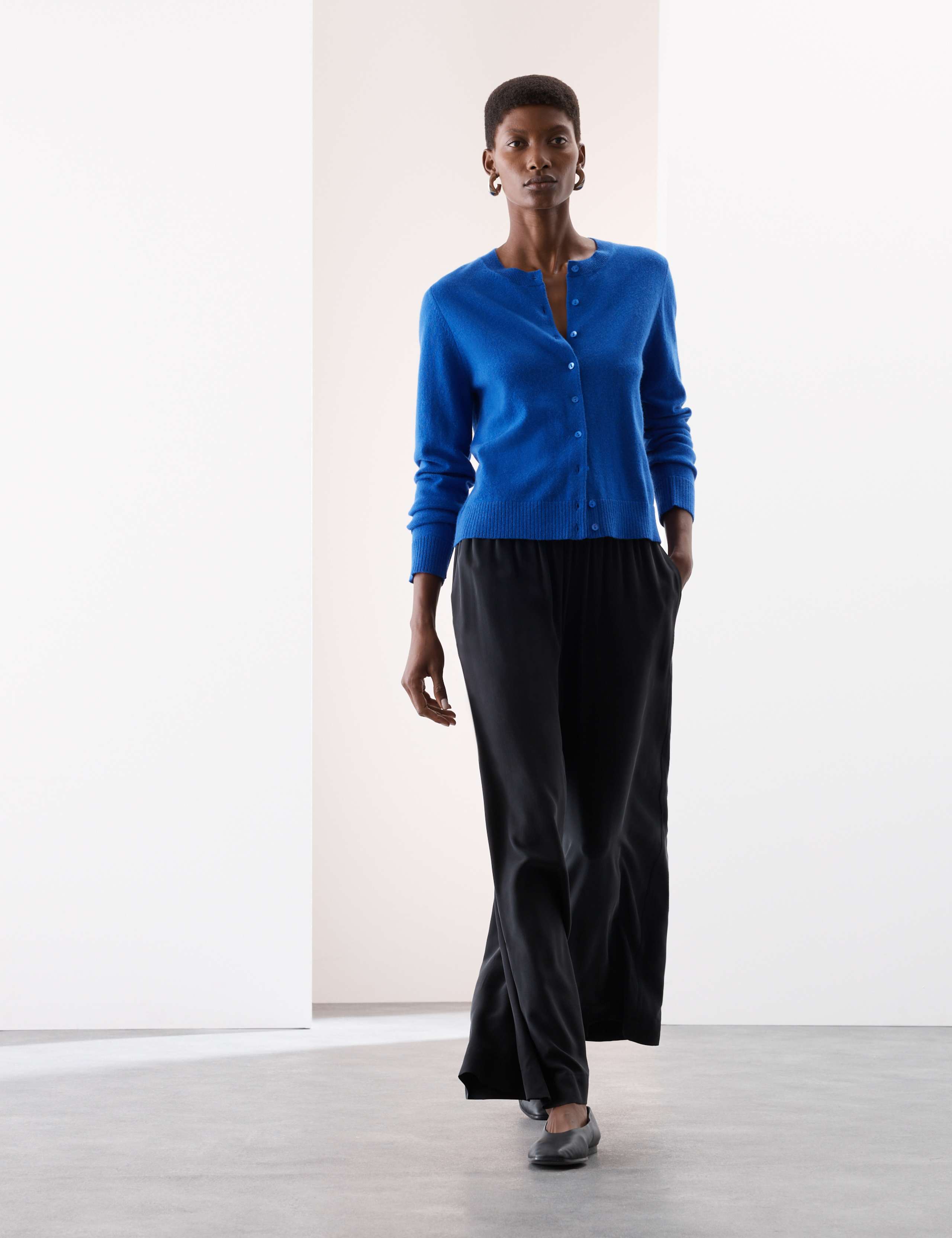Pure Cashmere Crew Neck Relaxed Cardigan