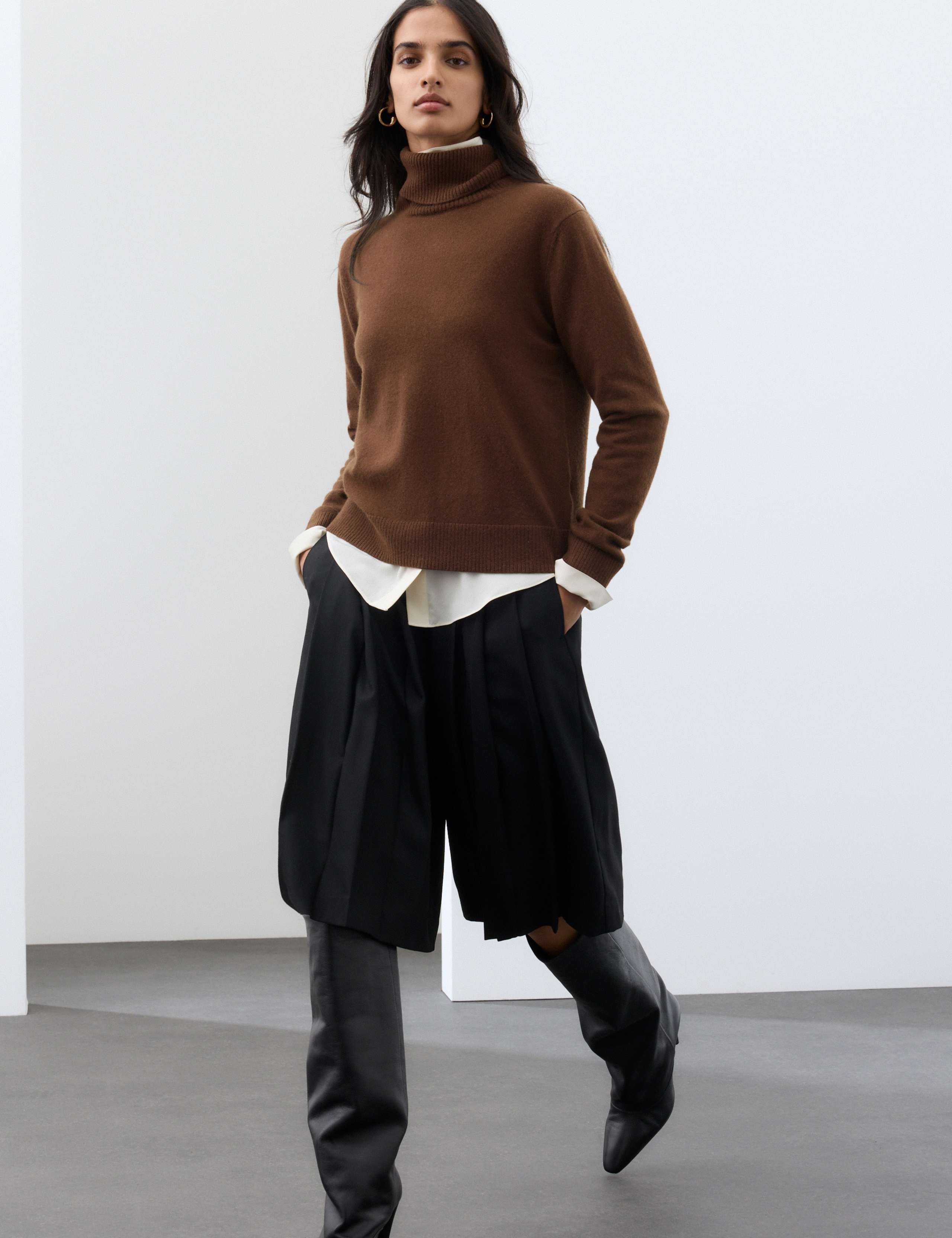 Pure Cashmere Roll Neck Jumper