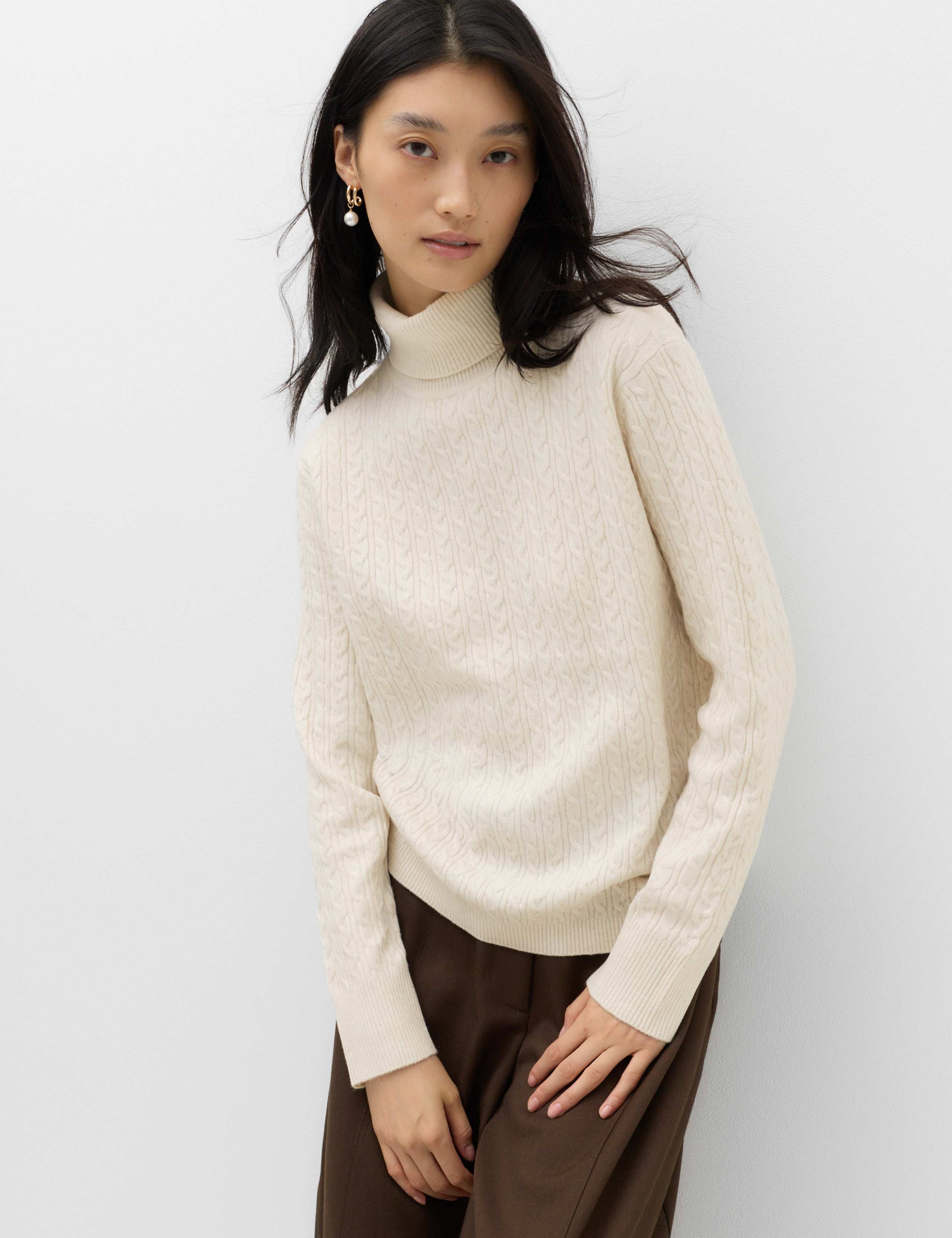 Cable Jumper & Trousers Set 6 of 6