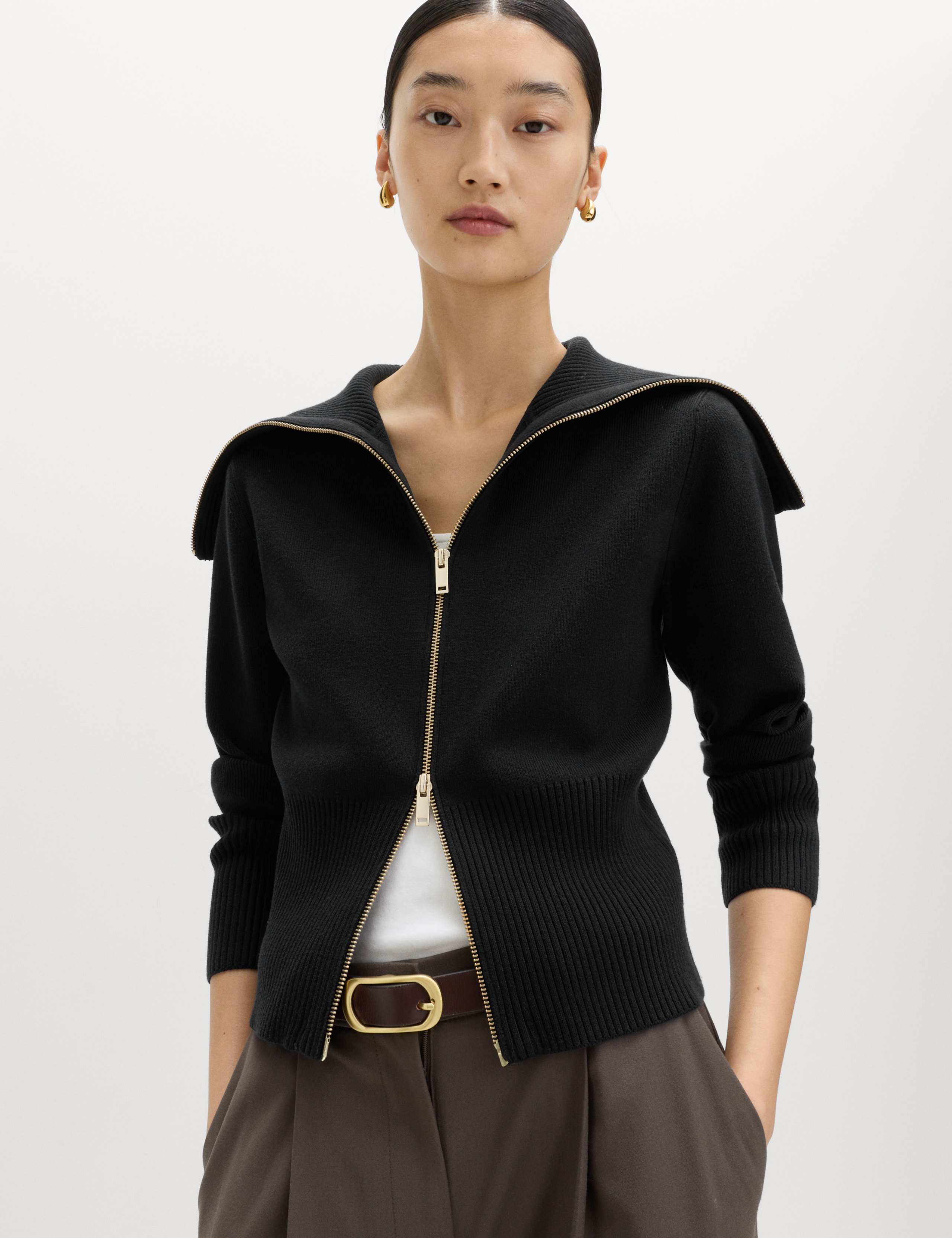 Collared Zip Up Slim Fit Knitted Jacket