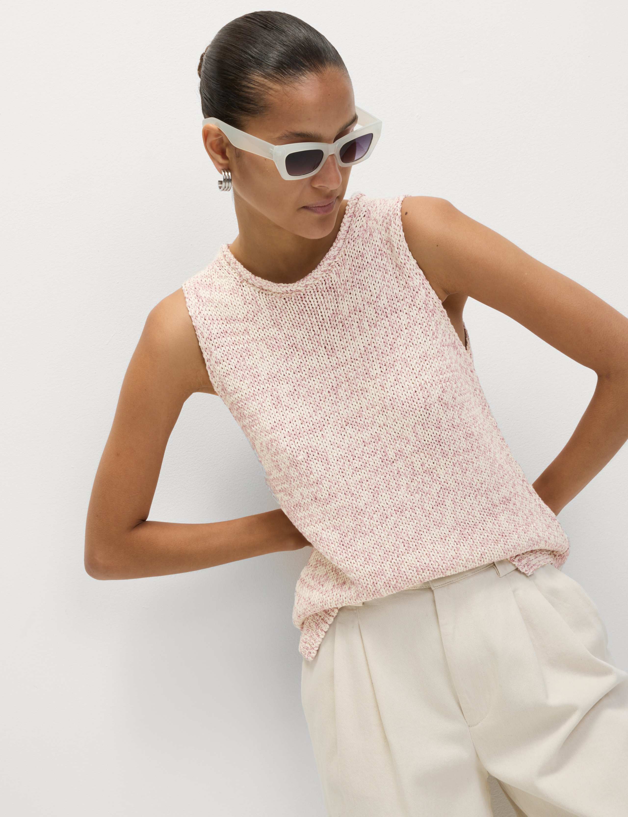Textured Metallic Crew Neck Knitted Vest