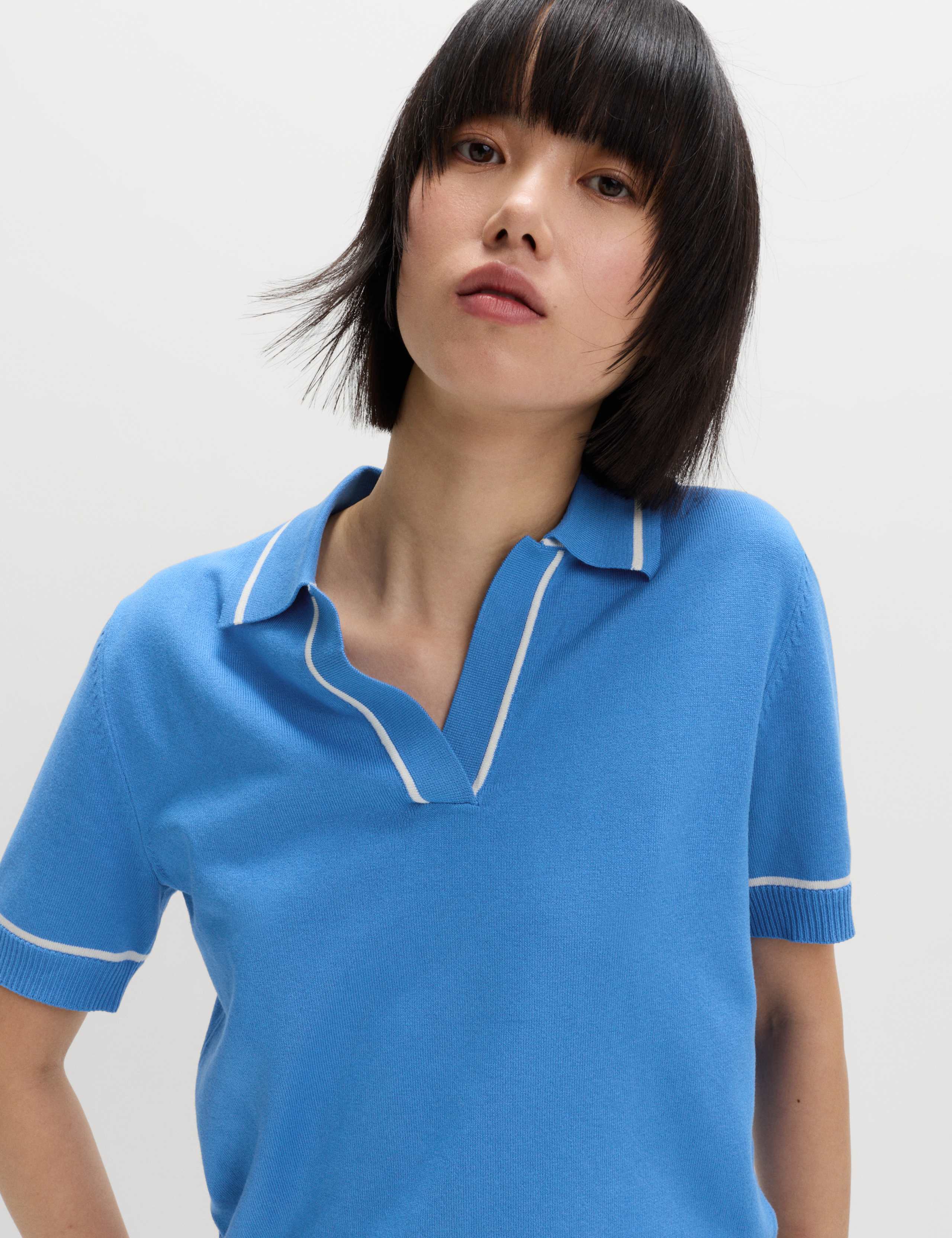 V-Neck Collared Knitted Top