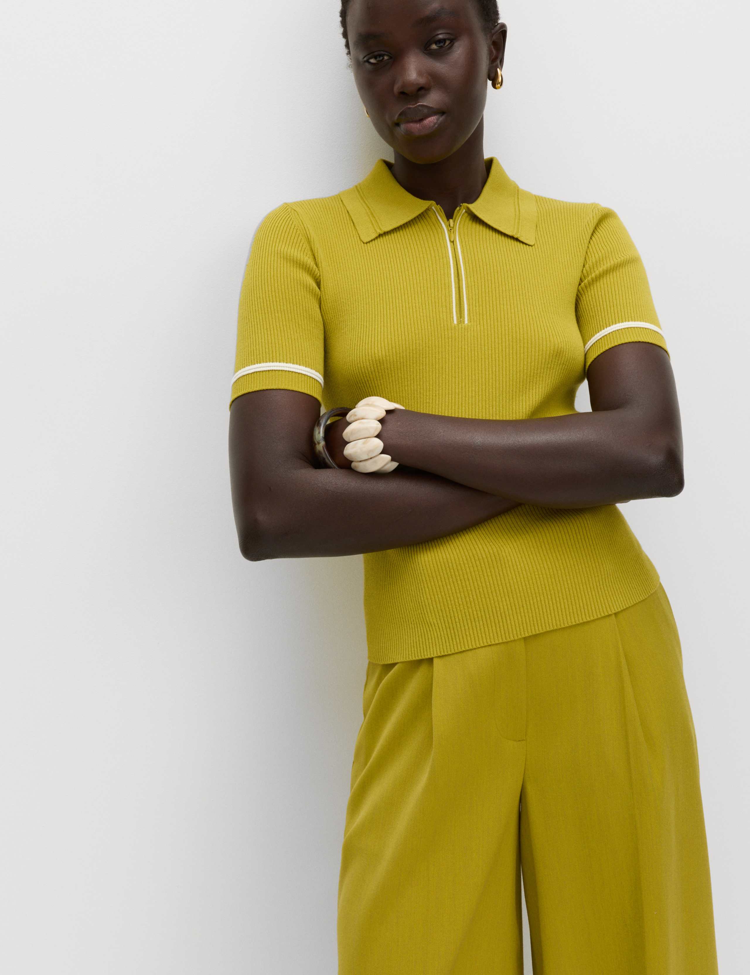 Collared Half Zip Fitted Knitted Top