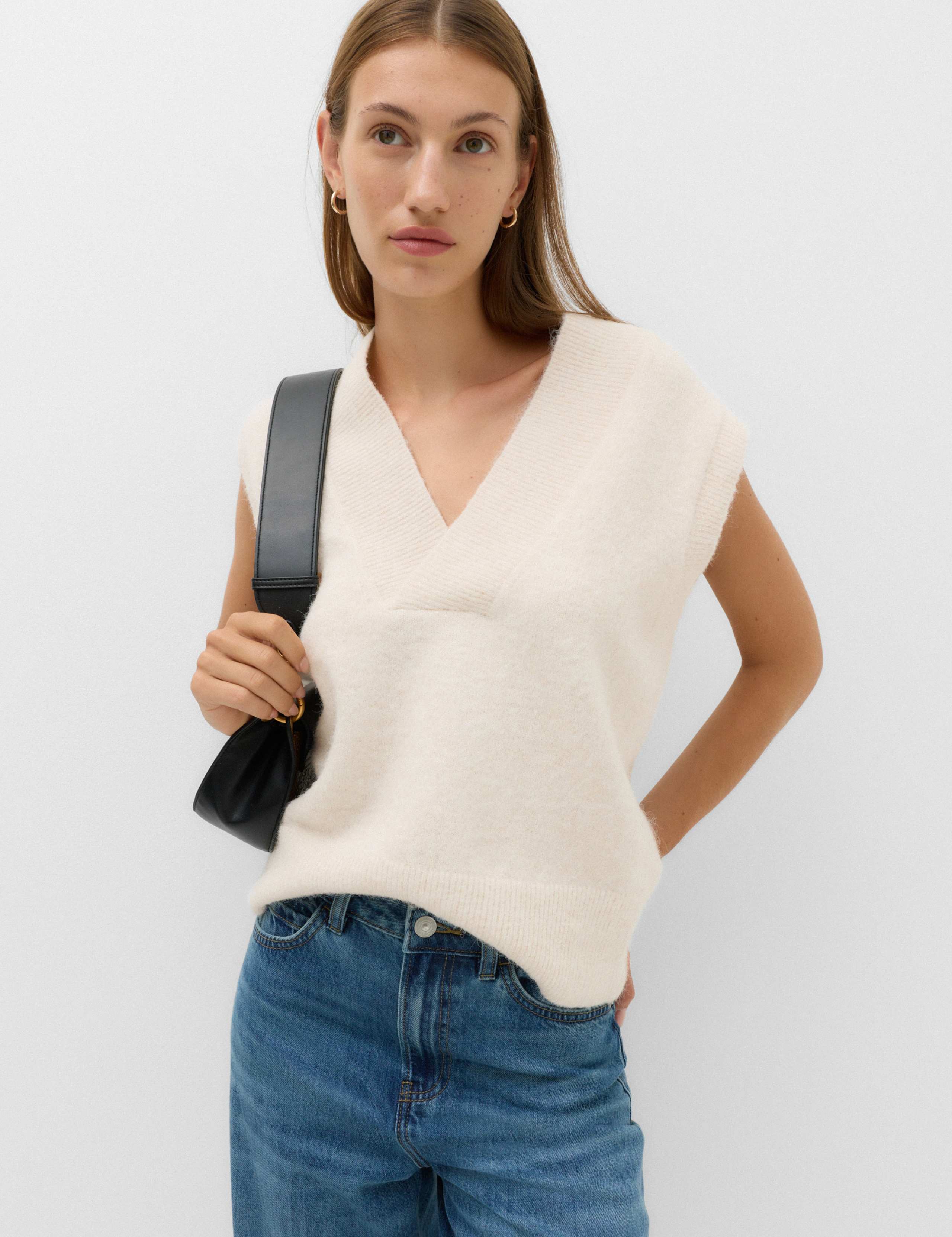 V Neck Cropped Knitted Vest With Wool
