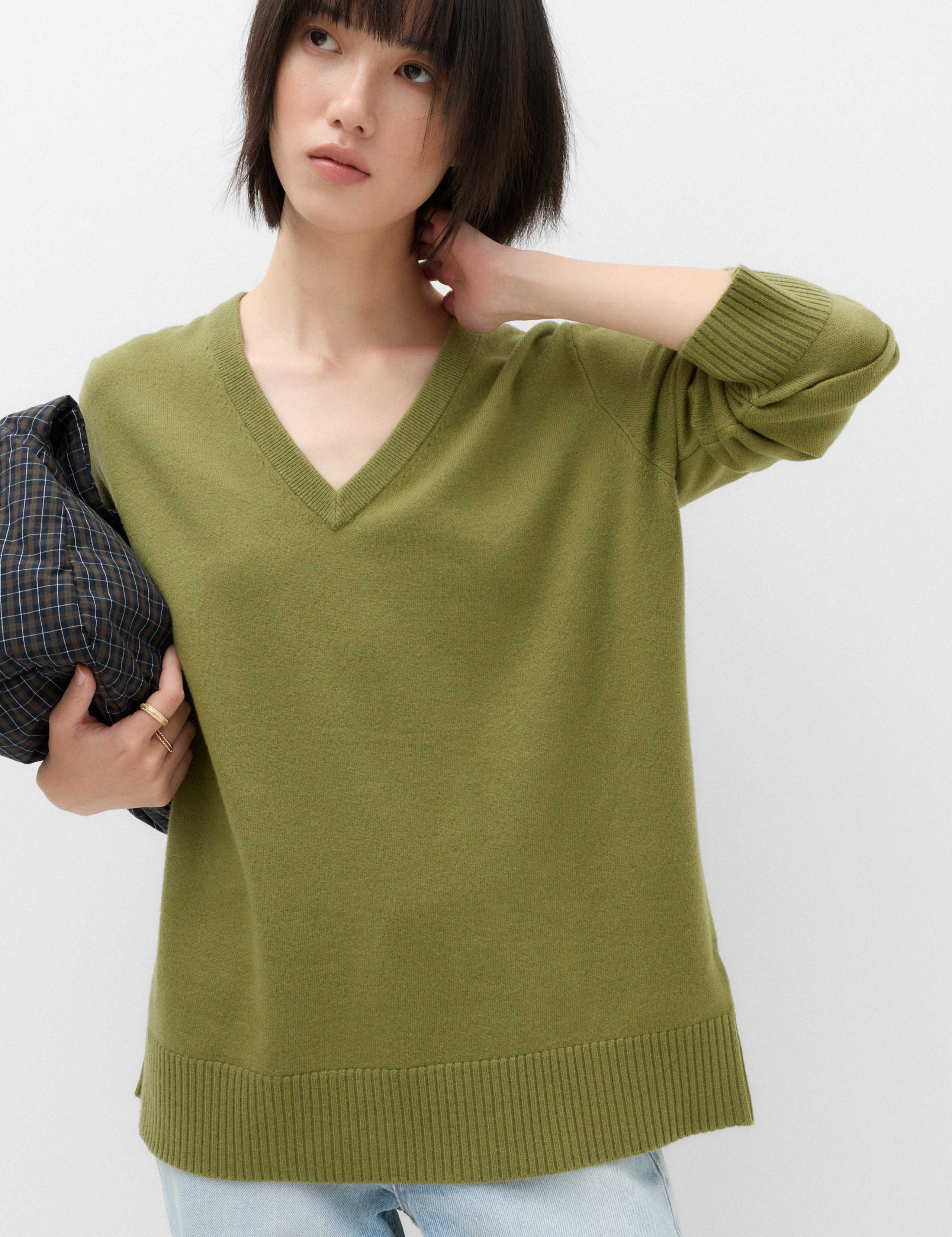 Air-Yarn V-Neck Oversized Longline Jumper