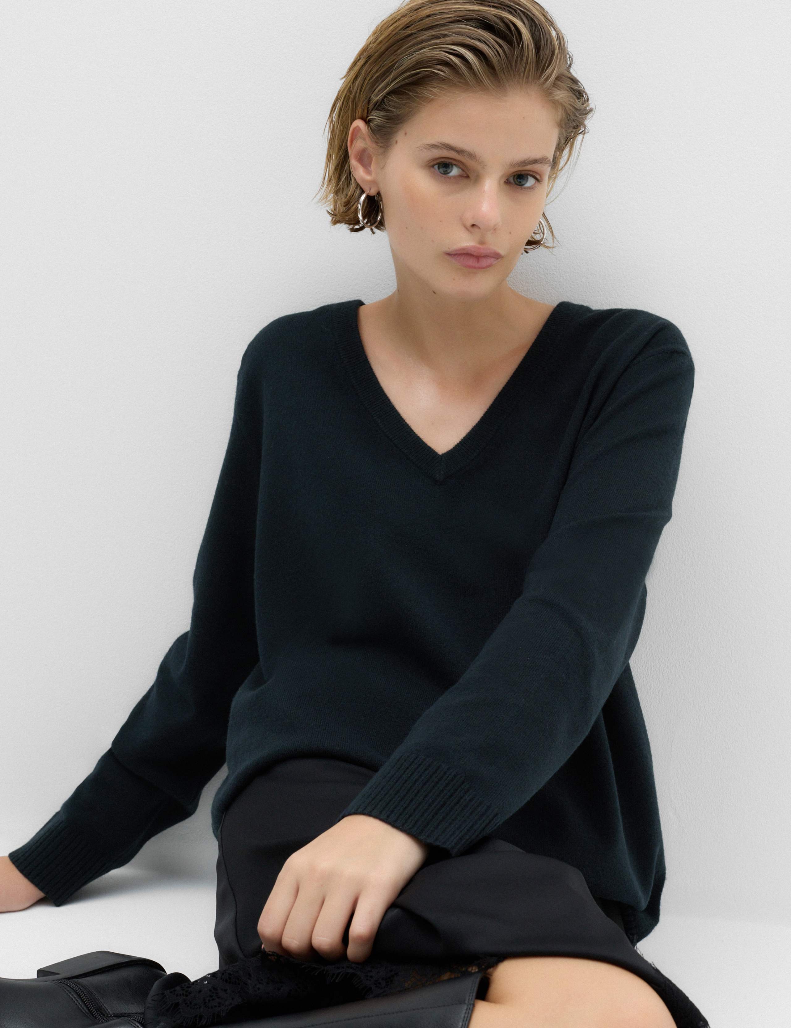Air-Yarn V-Neck Oversized Longline Jumper