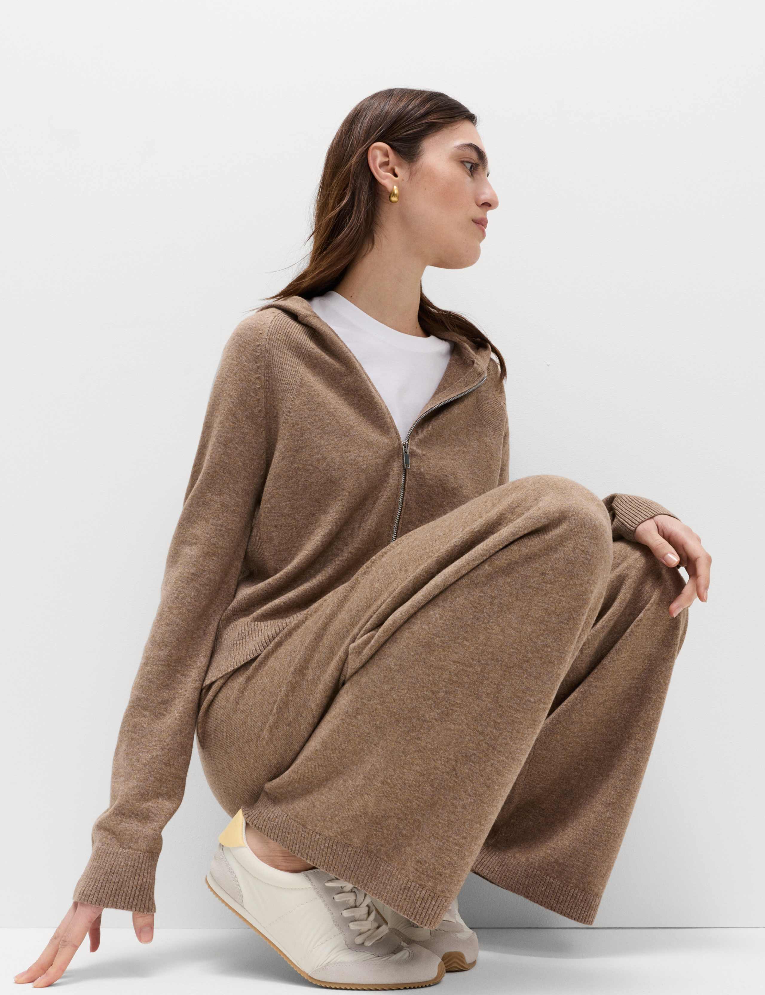 Air-Yarn Wide Leg Knitted Trousers