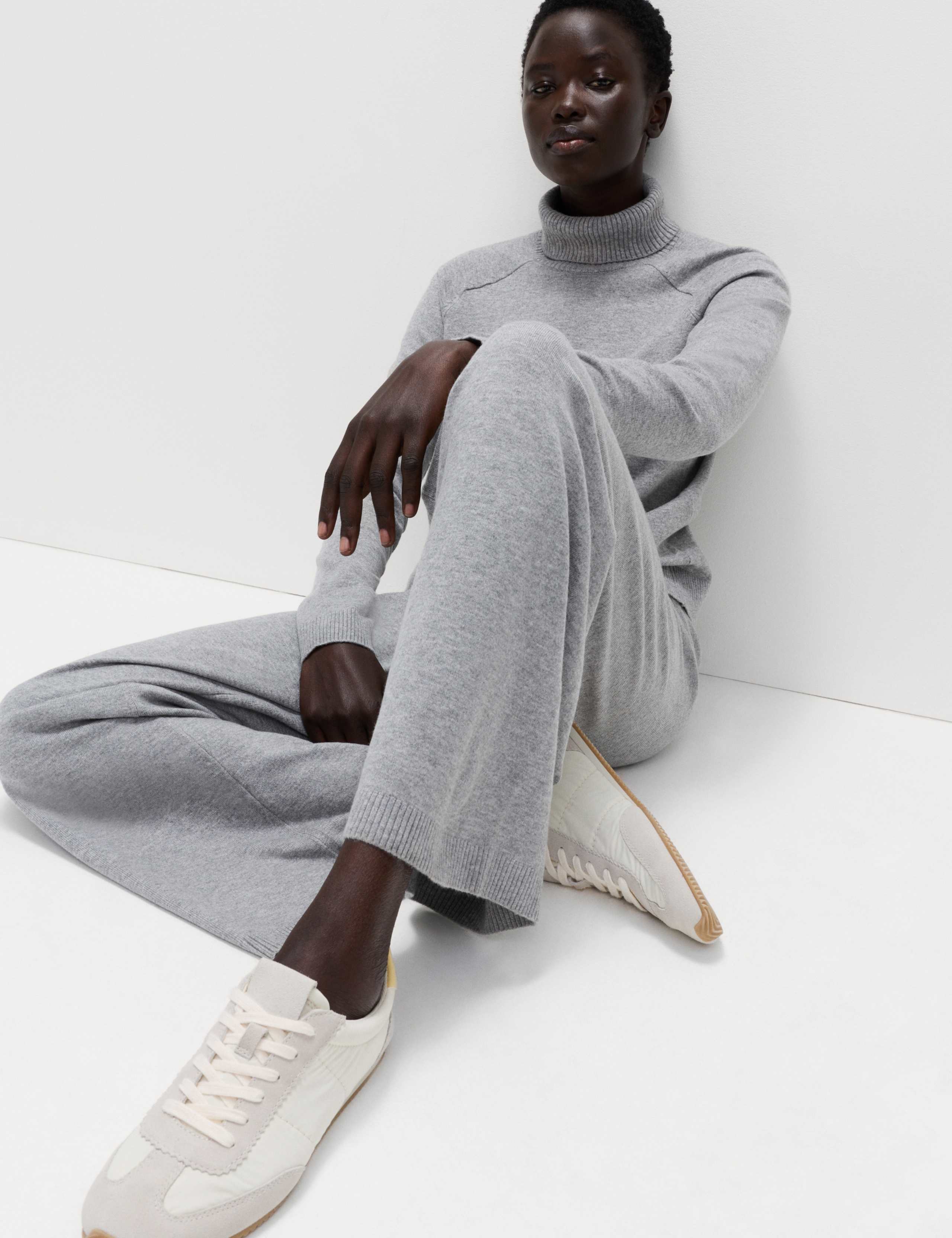 Air-Yarn Wide Leg Knitted Trousers