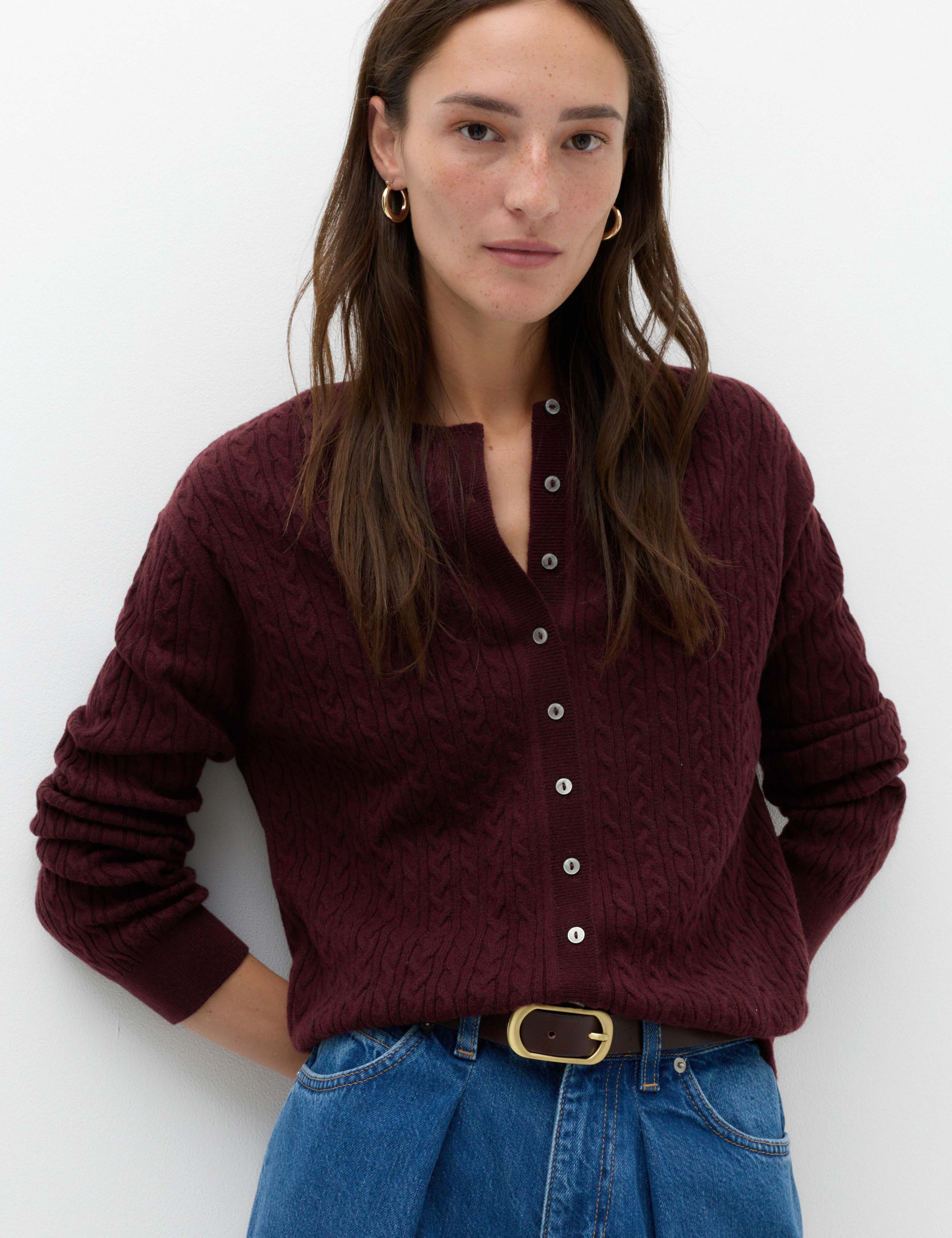 Air-Yarn Crew Neck Cable Knit Cardigan