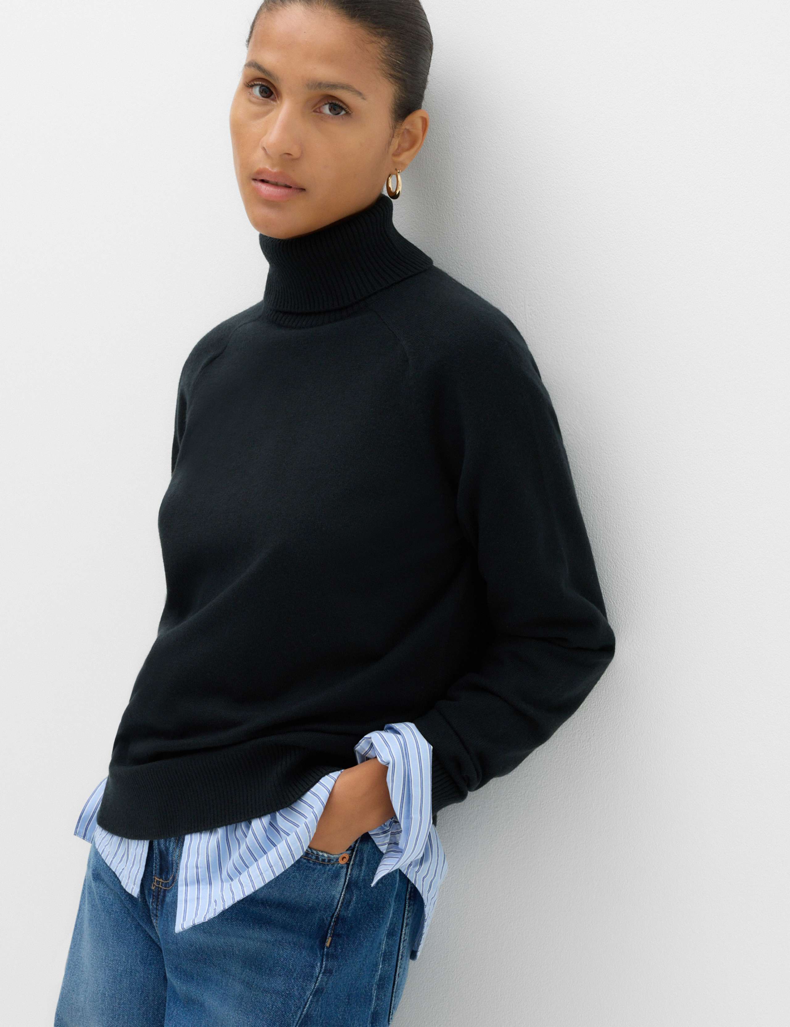 Air-Yarn Roll Neck Jumper